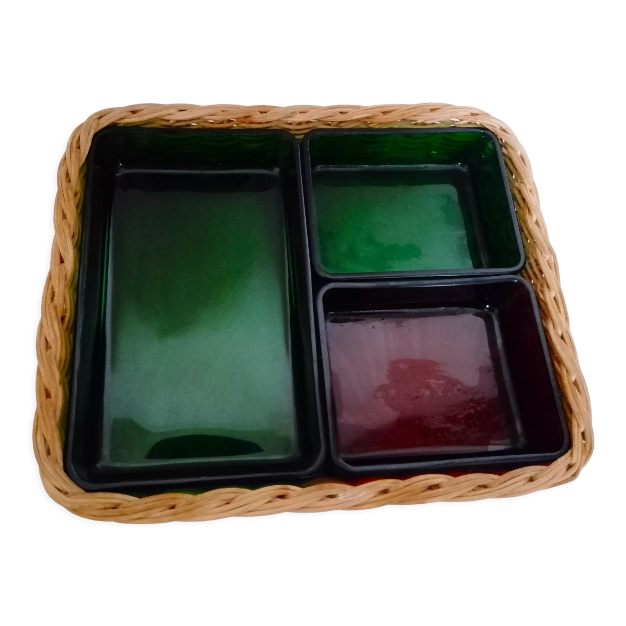 Set with appetizers, wicker tray and 3 colored glass ramekins