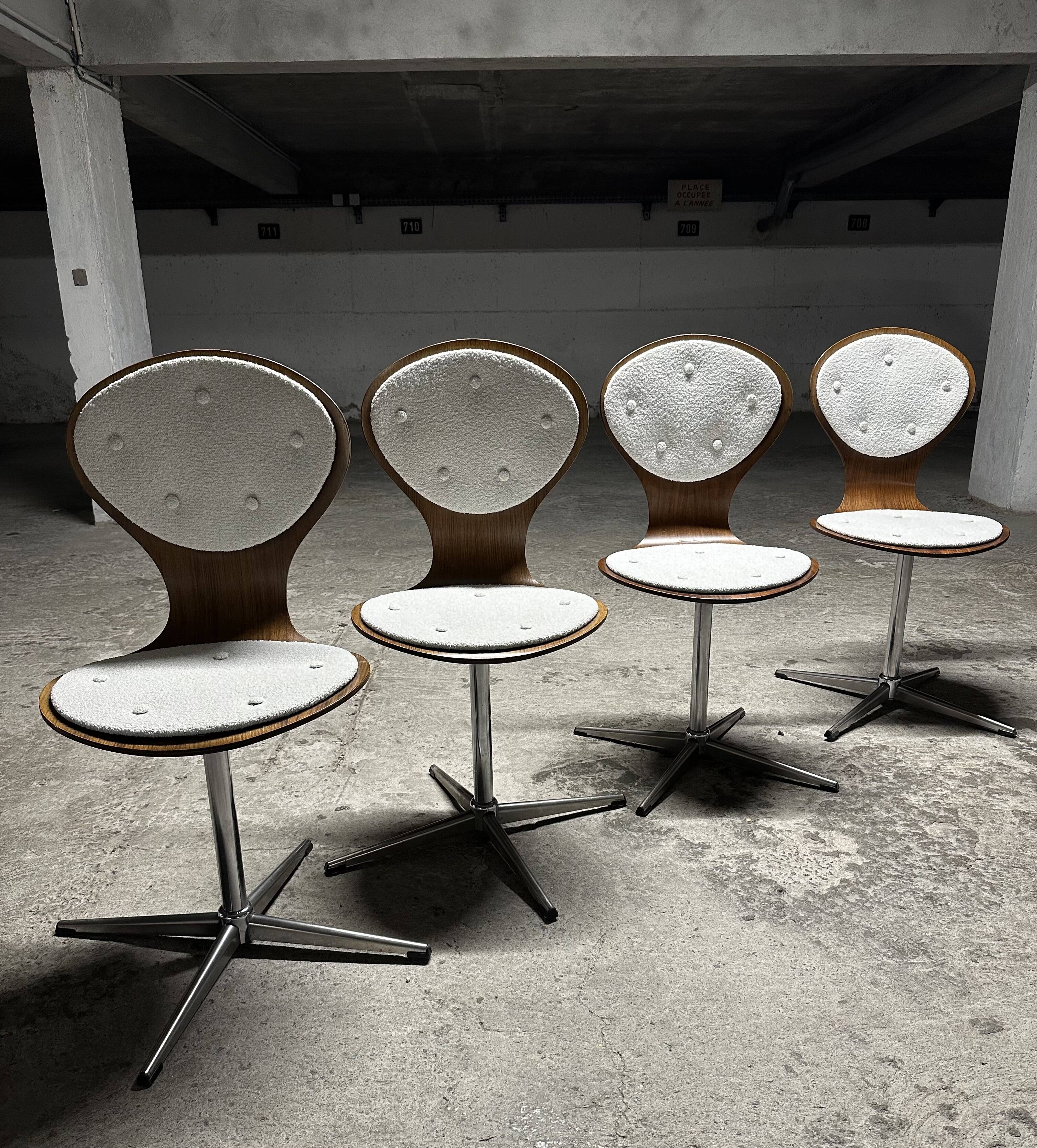 Suite de 4 chaises vintage bois cintré et palissandre. Allemagne, années 60