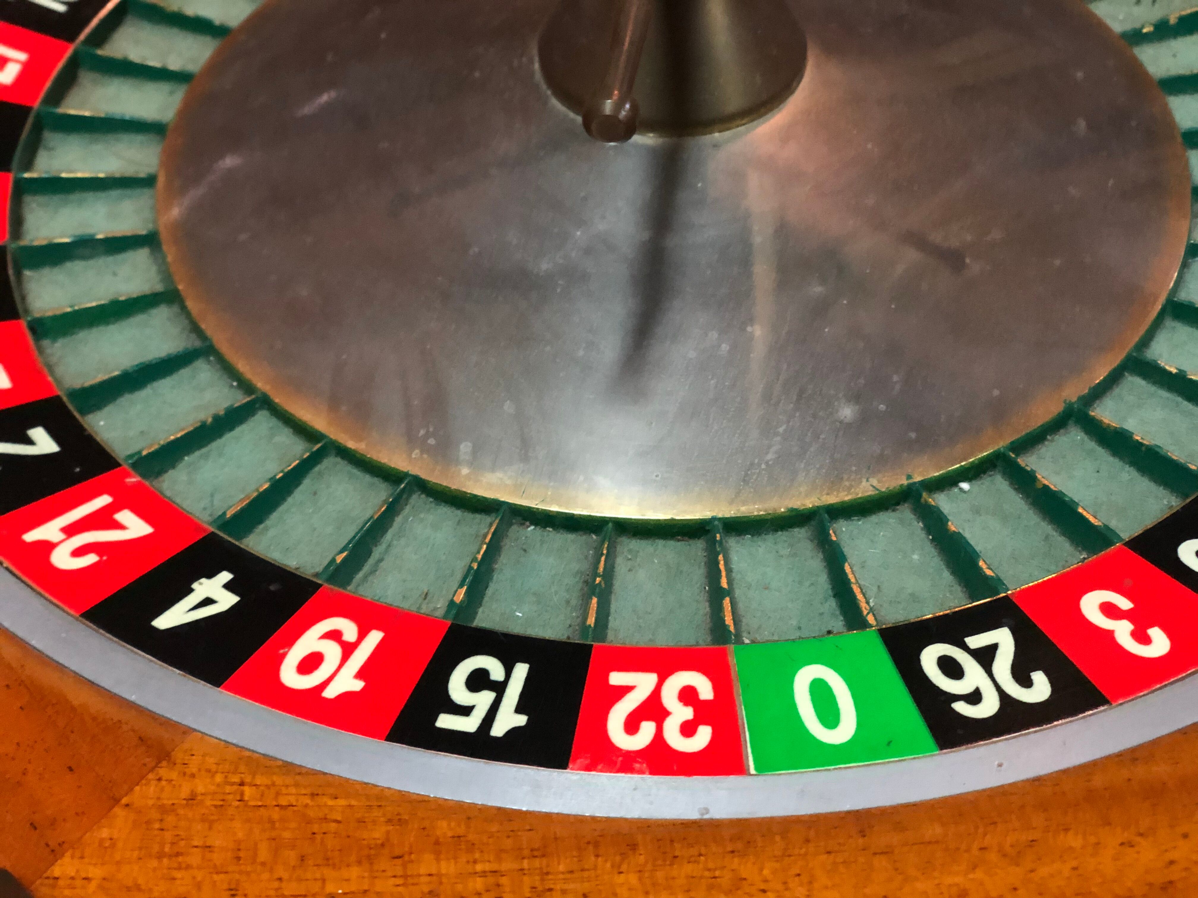 CARO mahogany casino roulette 60/70 years