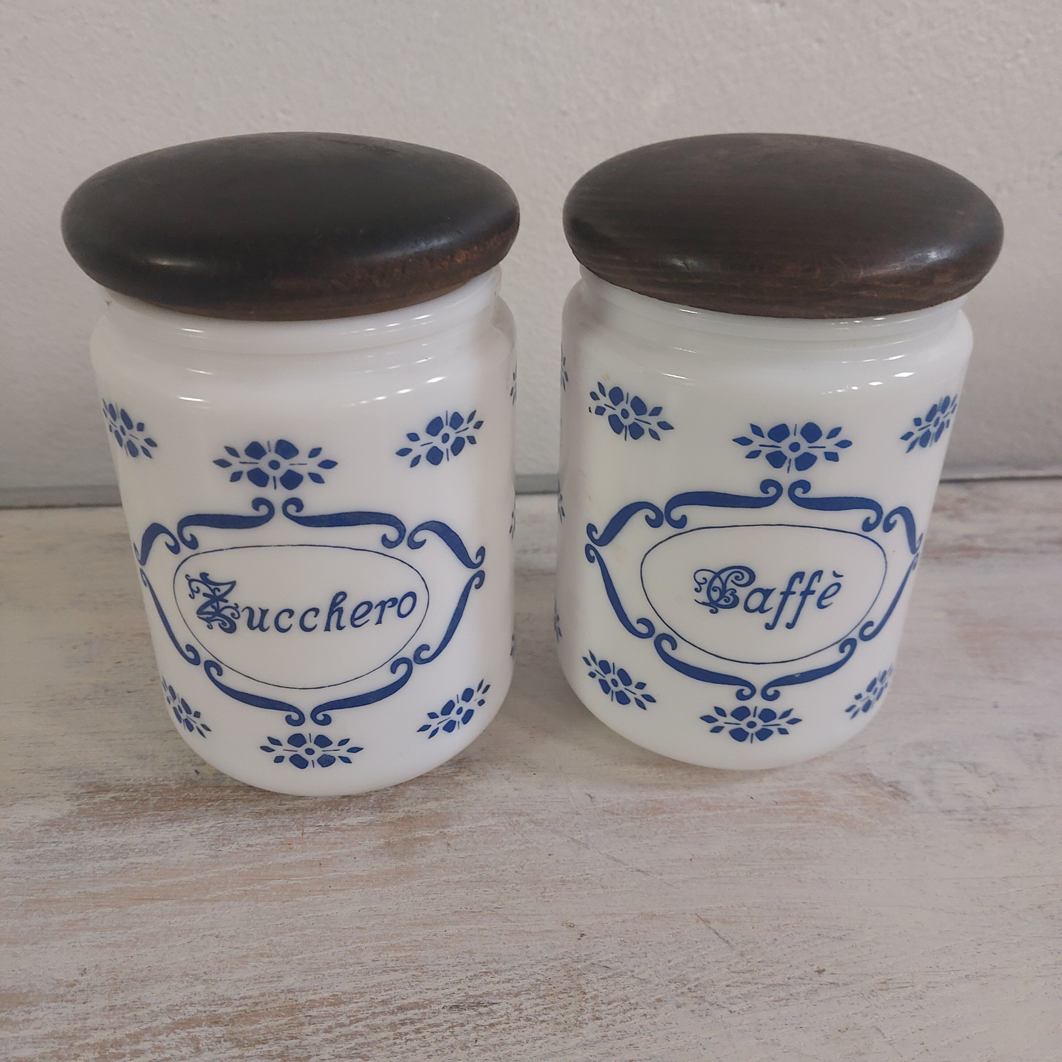 Coffee and sugar pots