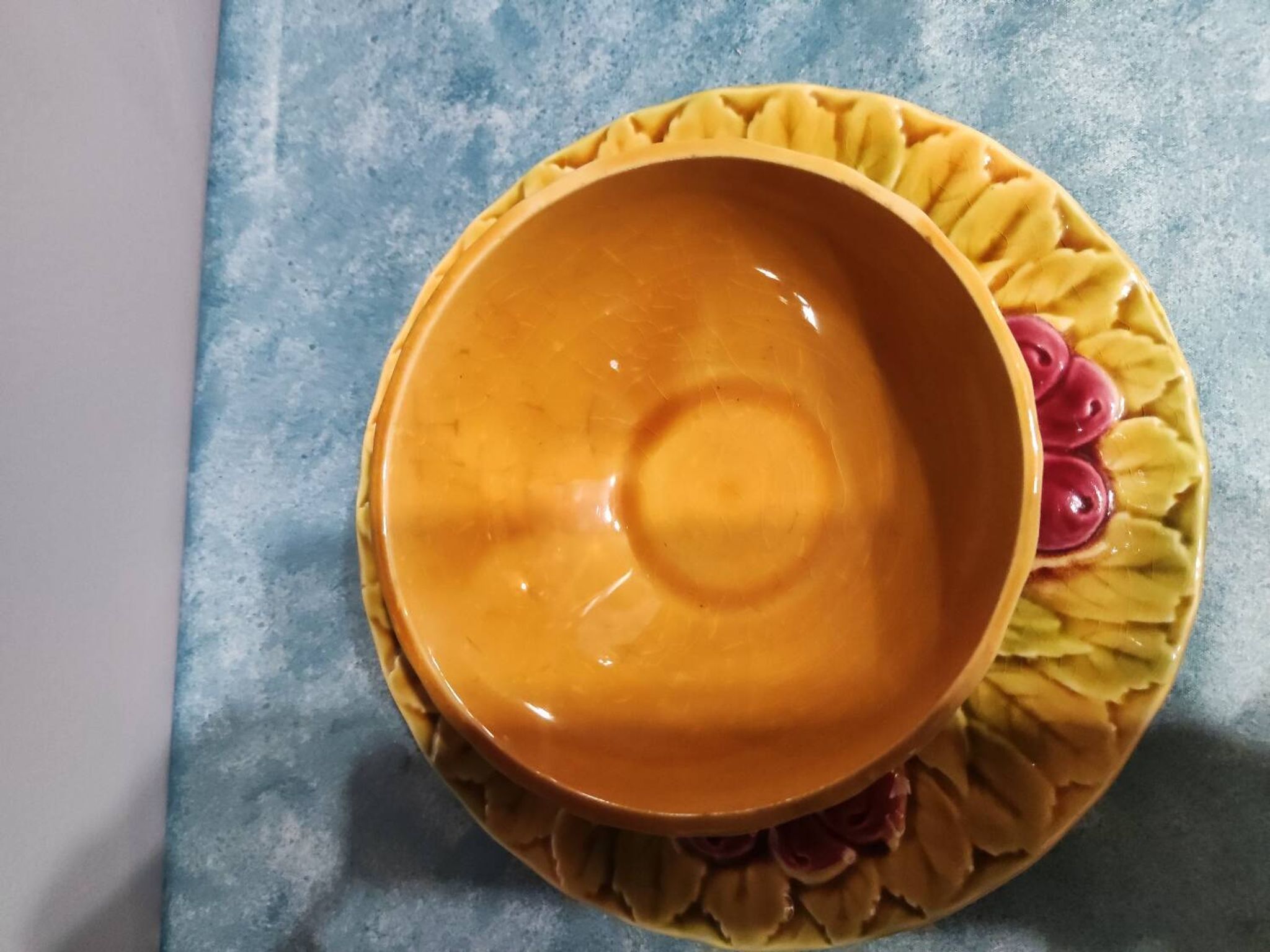 Coupe en barbotine pour la confiture