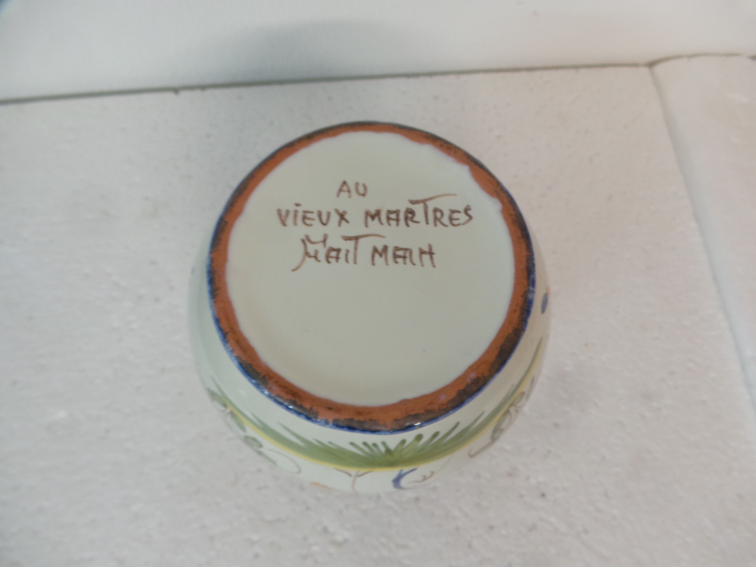 Vase flowers at old Handmade Martres