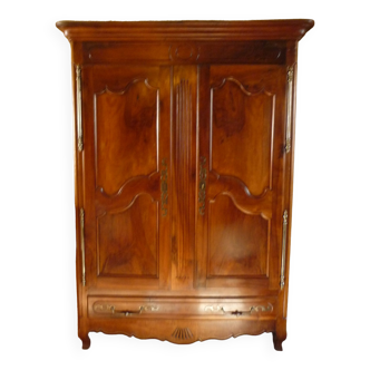 Burgundian cabinet in waxed solid cherry