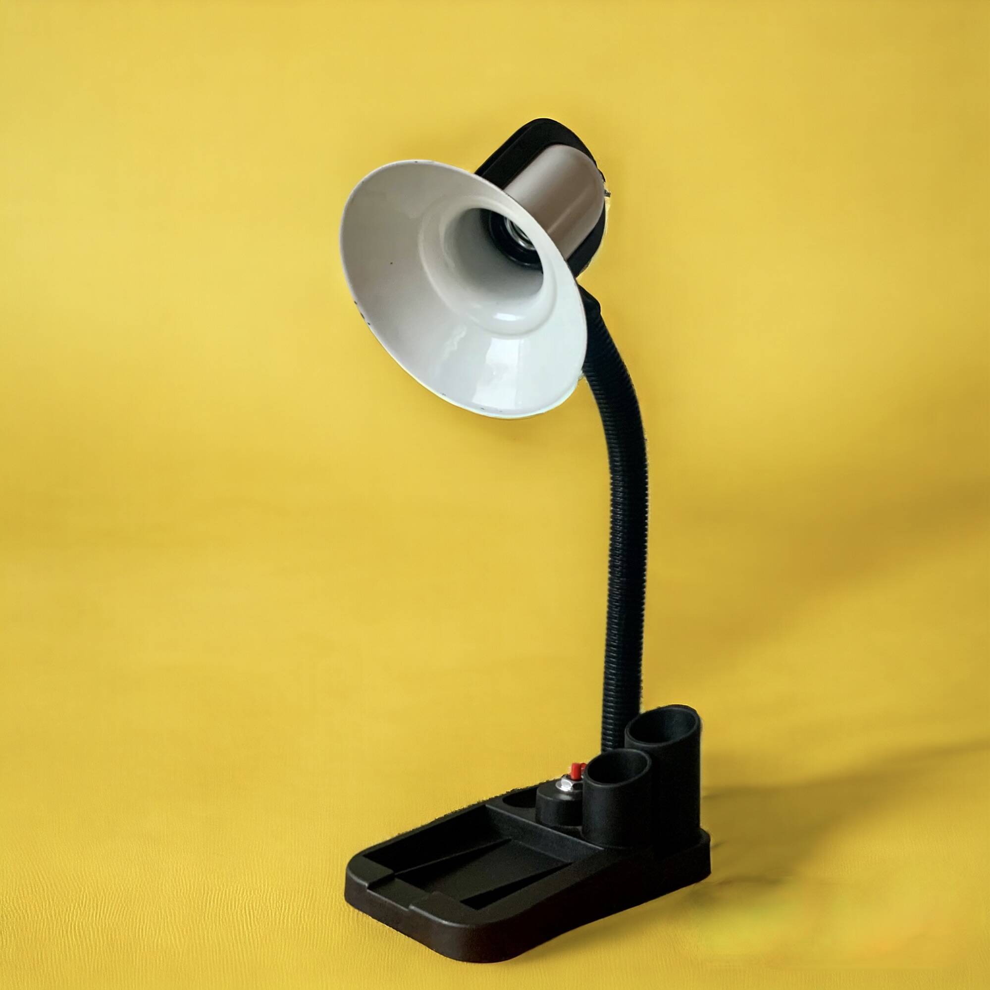 Fase vintage black and white desk lamp