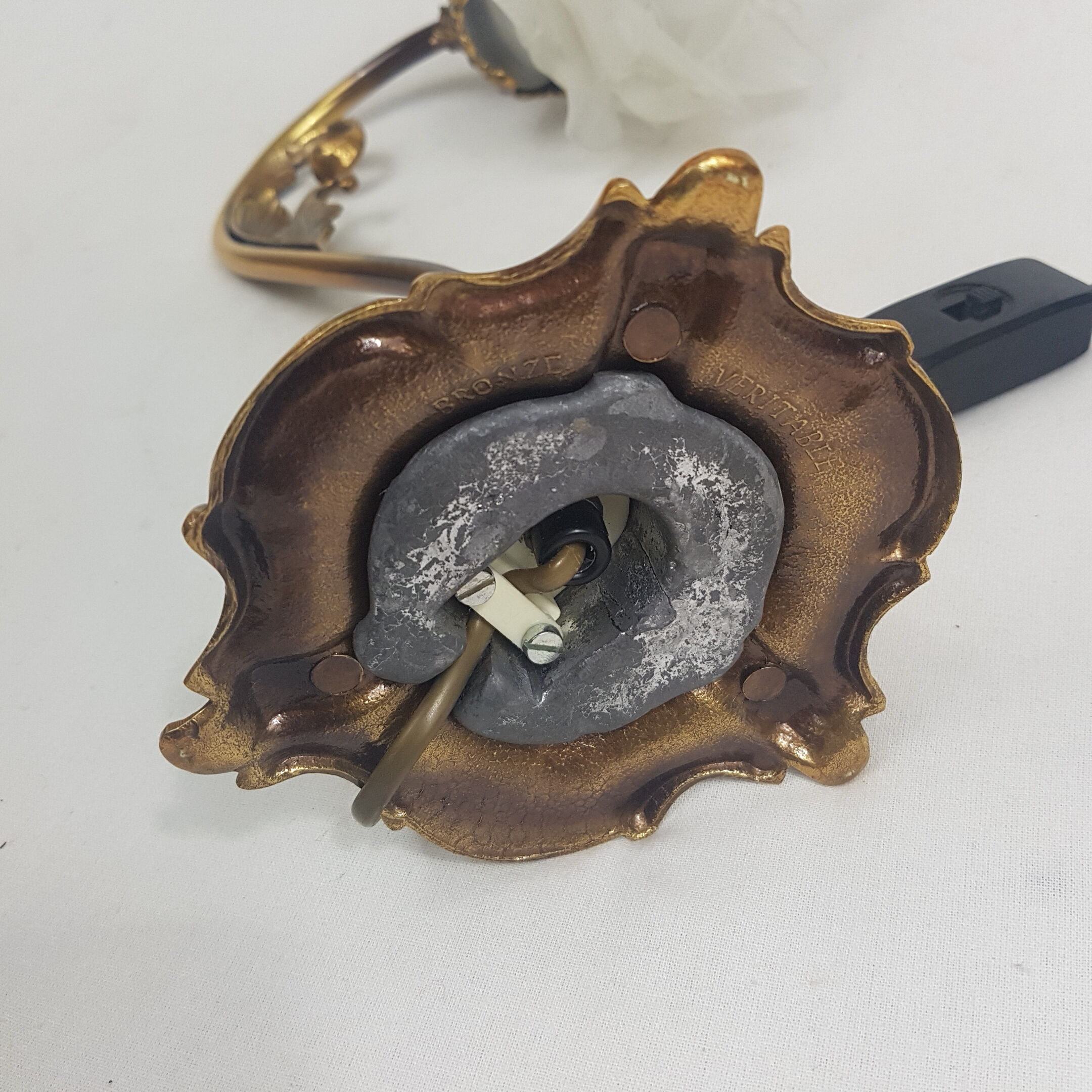 Flower gilded bronze lamp