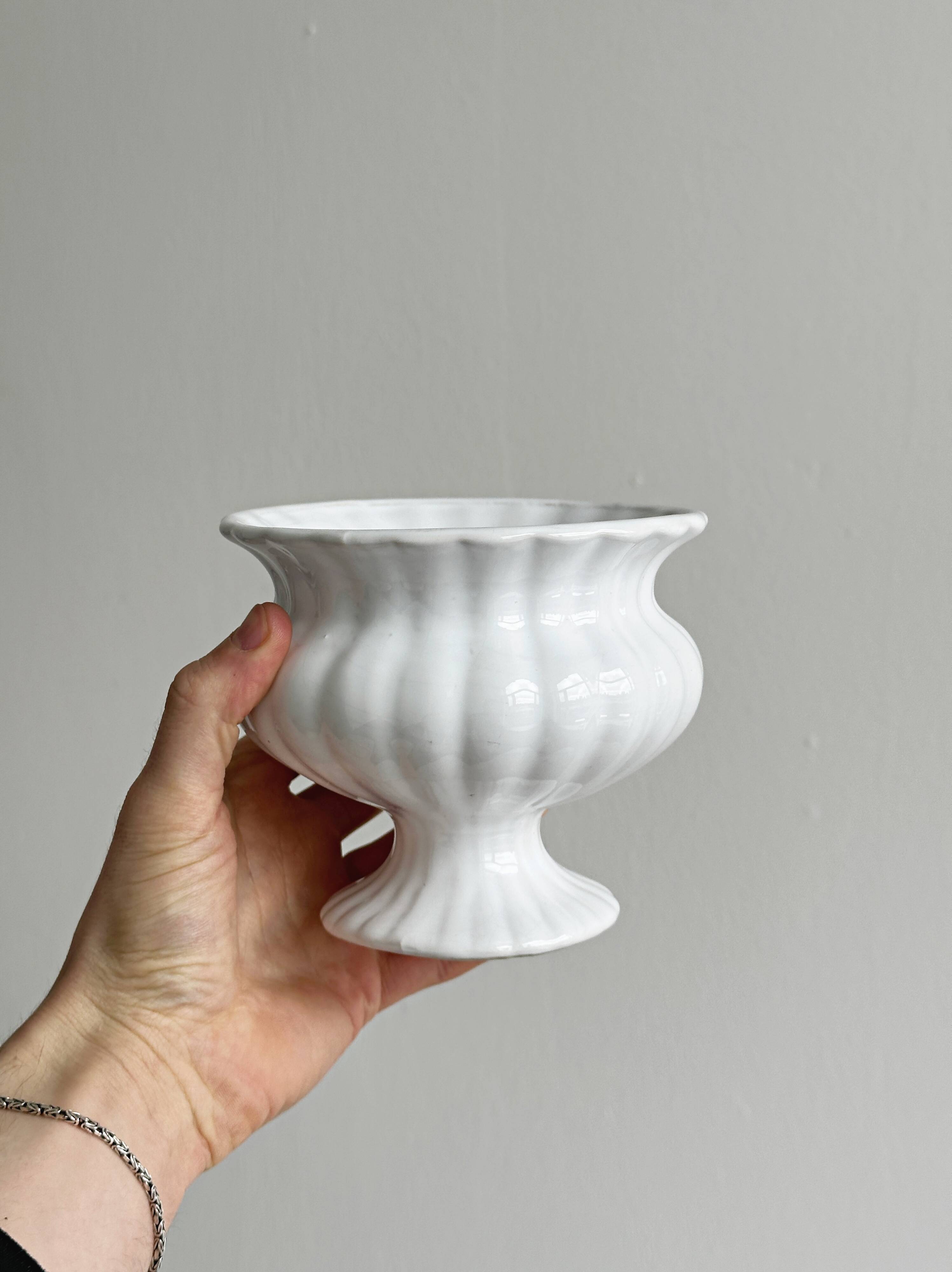 White ribbed porcelain plant pot cover