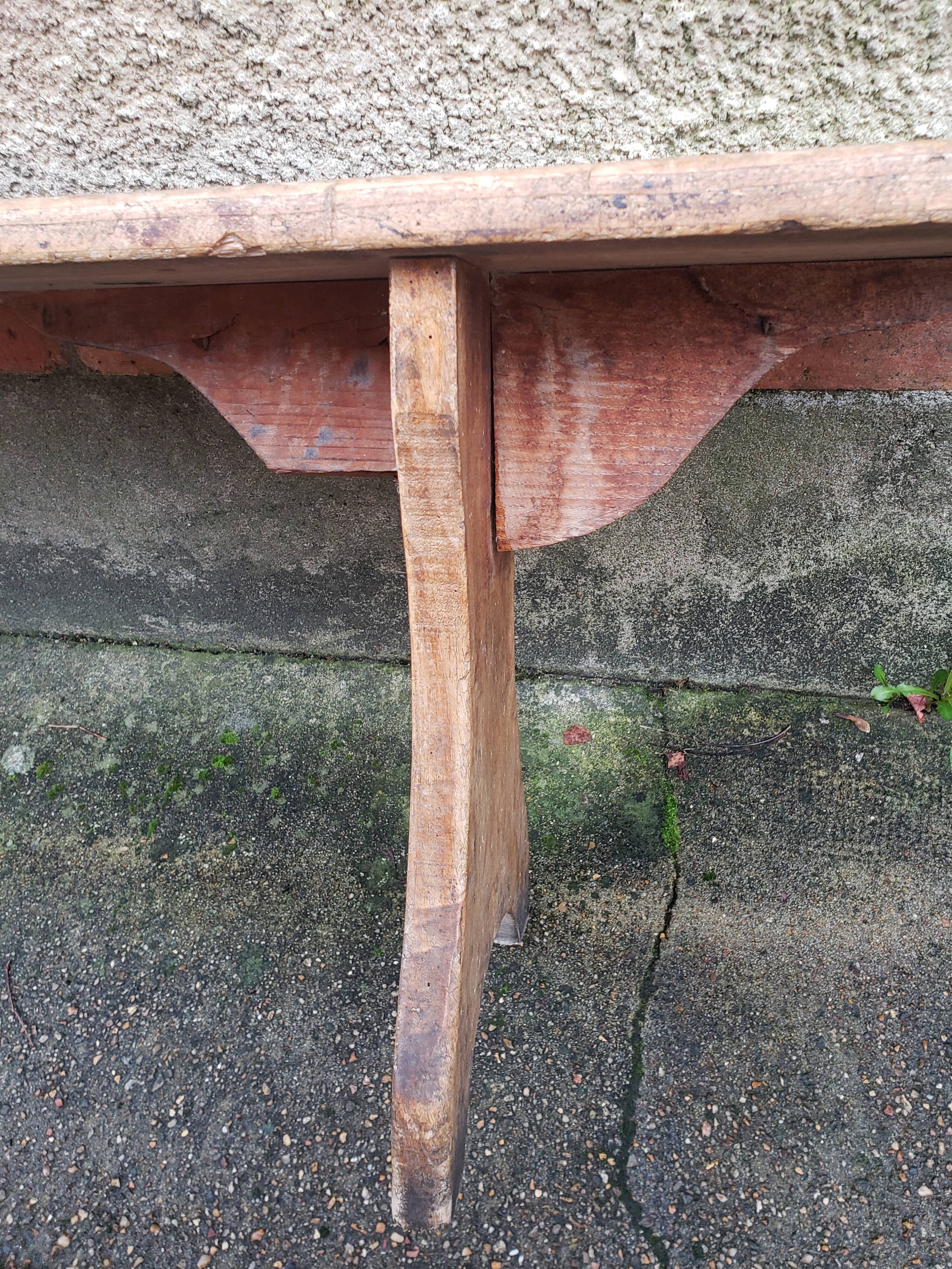 Wooden farm bench val de loi