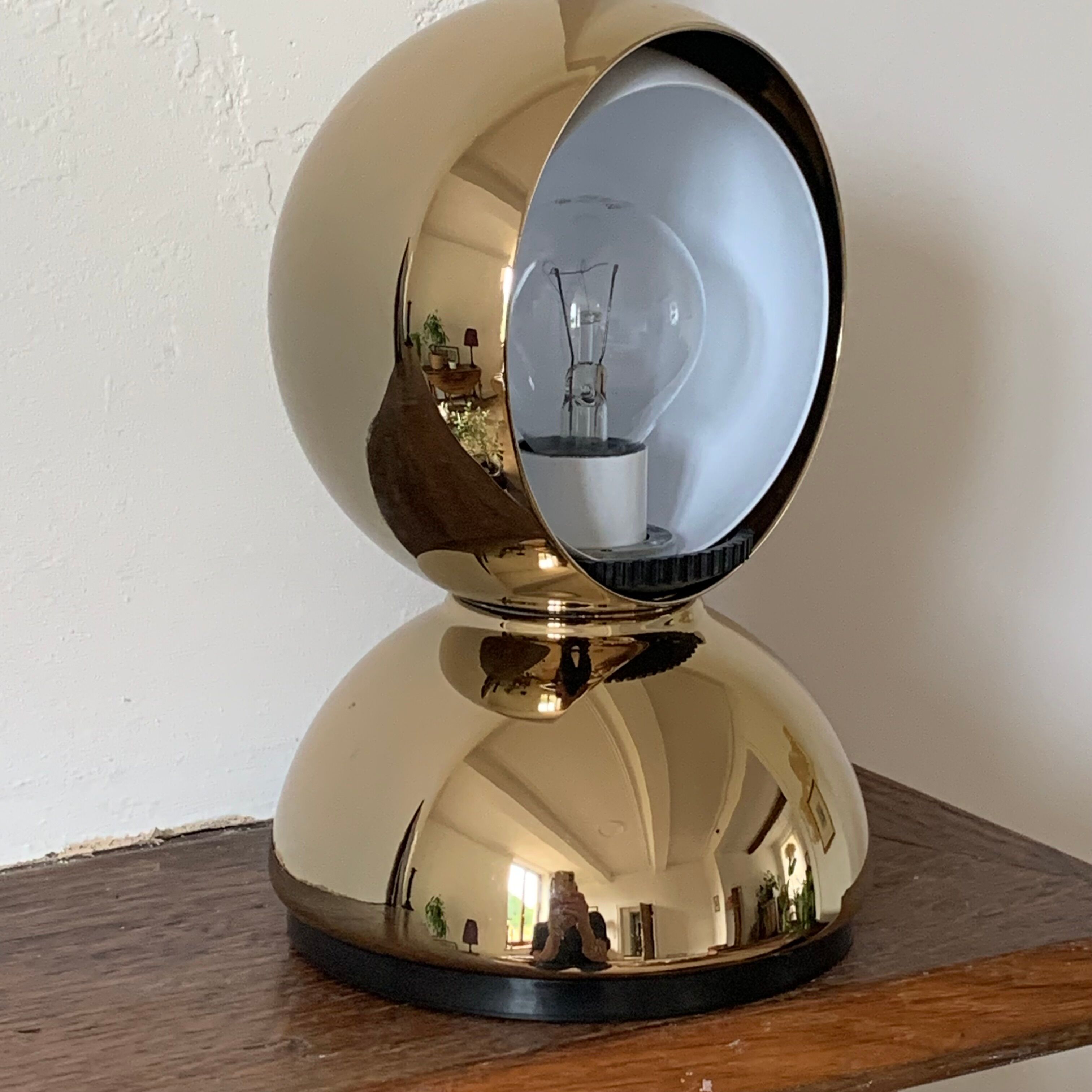 Lampe Eclisse Gold de Vico Magistretti pour Artemide