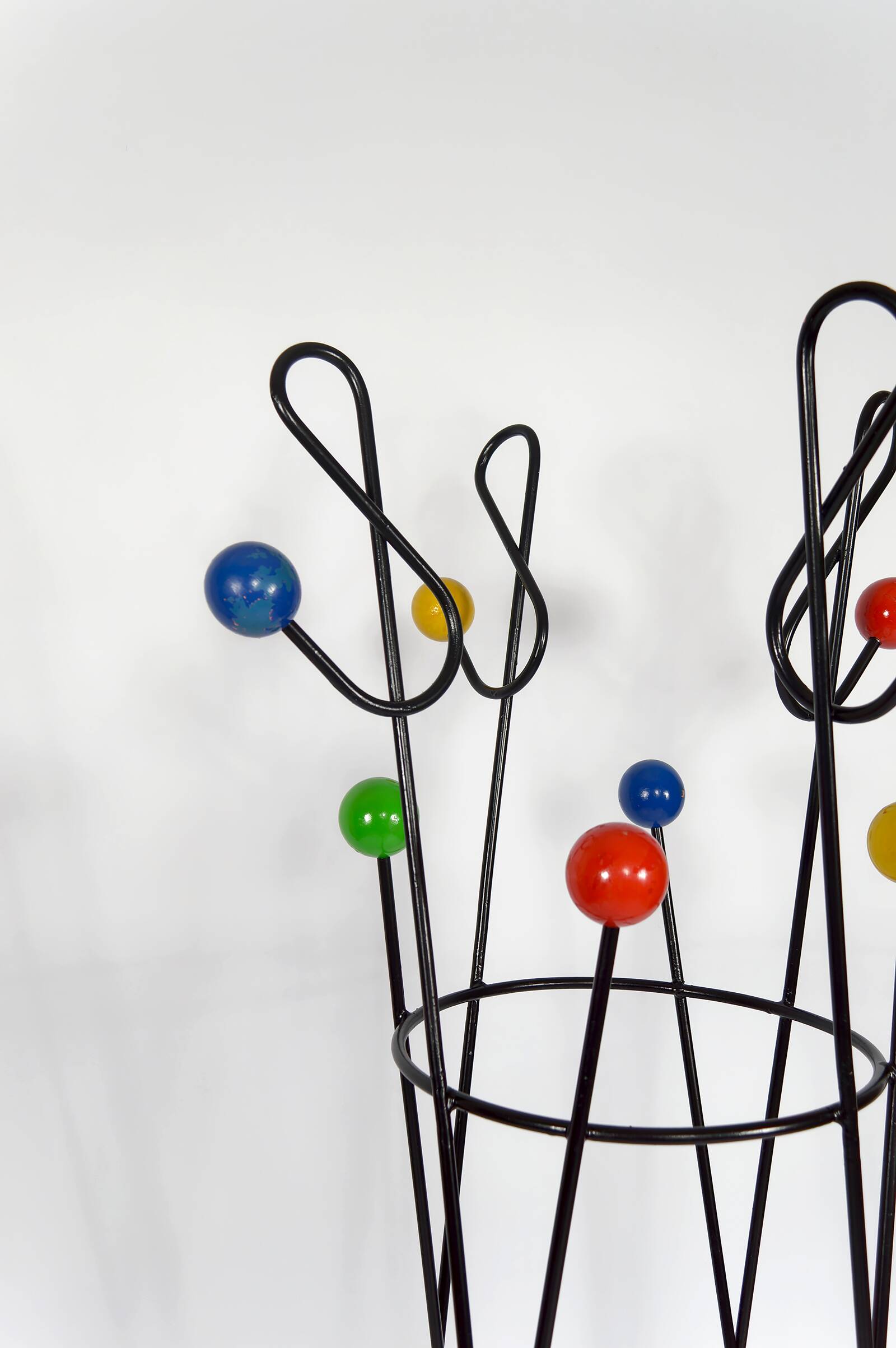 Porte-manteau « Clé de sol », par Roger Féraud, circa 1950