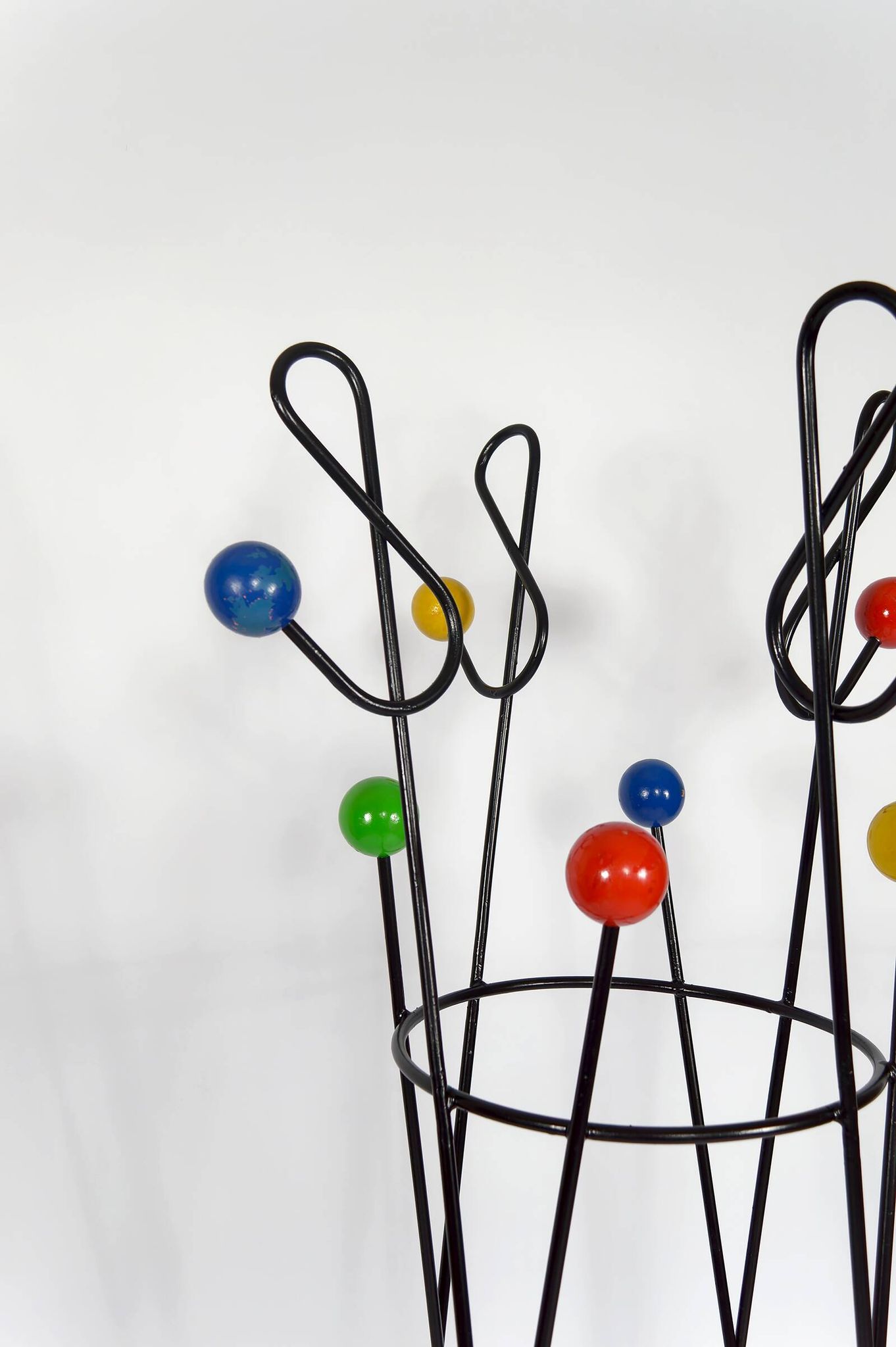 Porte-manteau « Clé de sol », par Roger Féraud, circa 1950