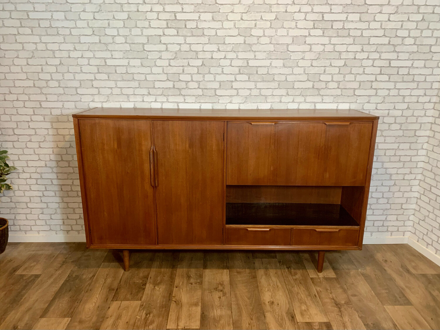 Scandinavian Upper Enfilade Fristho 1960