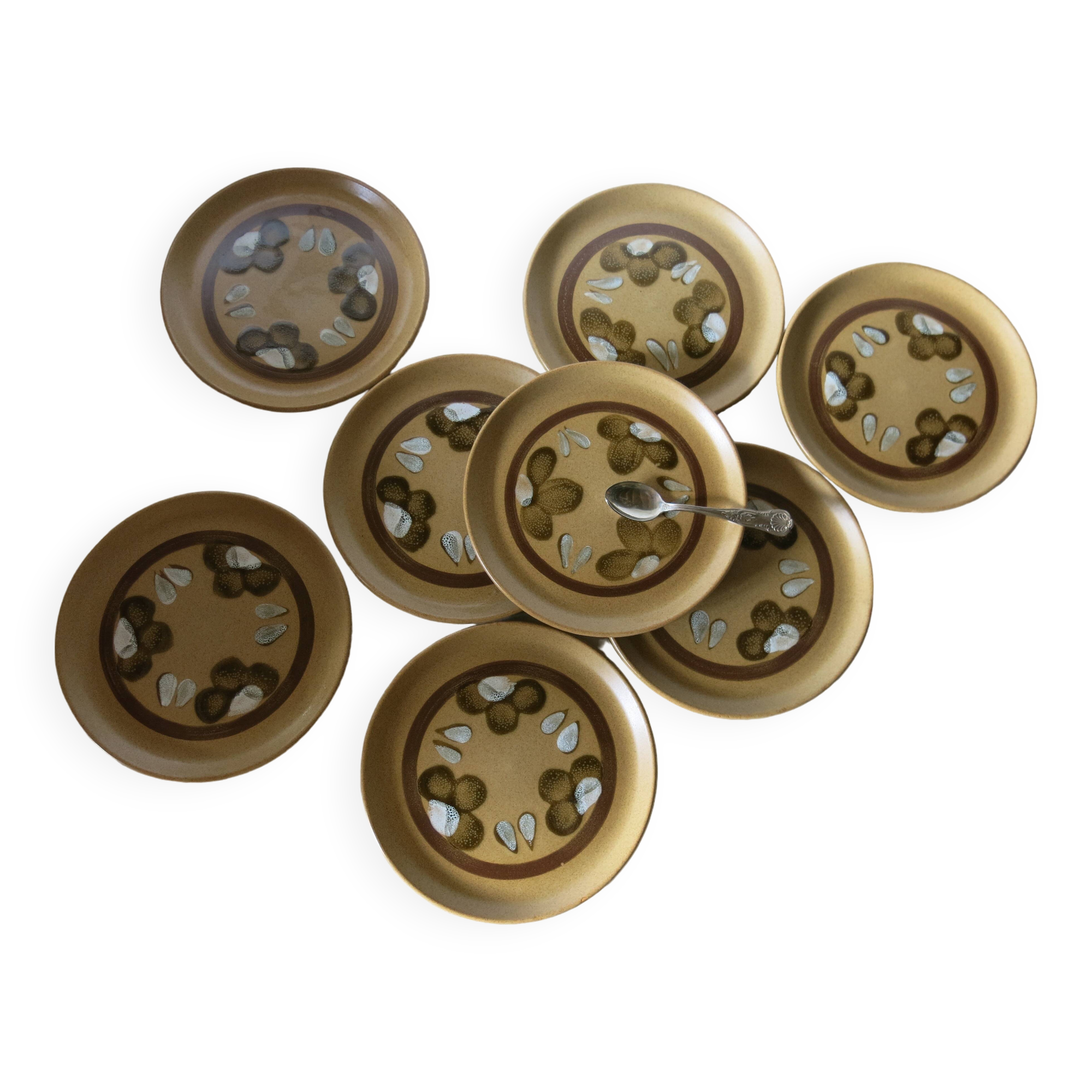 8 Sarreguemines stoneware dessert plates, Chamonix model, very good condition