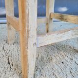 Vintage stool with grip