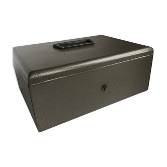 Cashier trunk metal coins