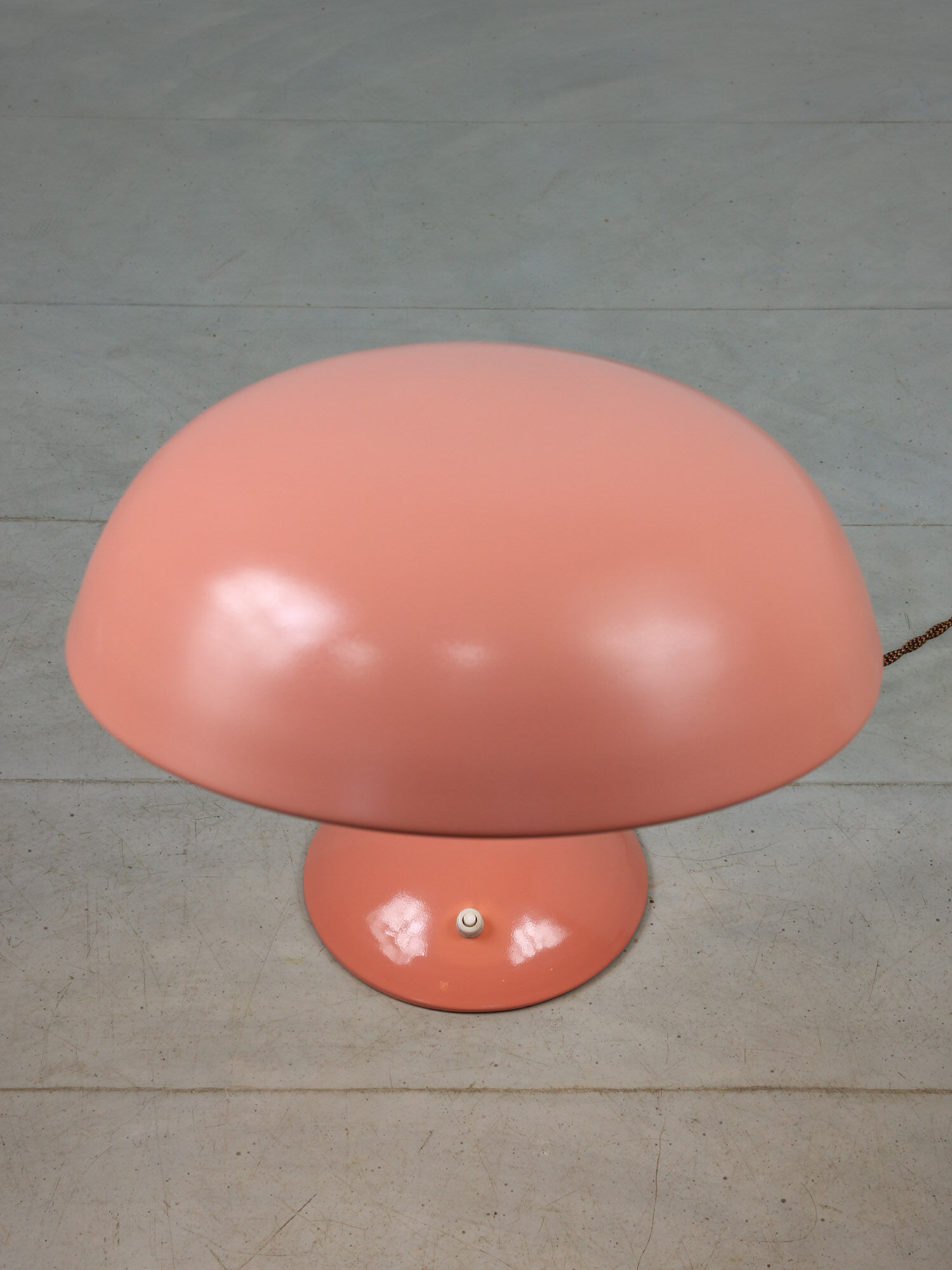 Bauhaus Salmon Table Lamp, 1930s