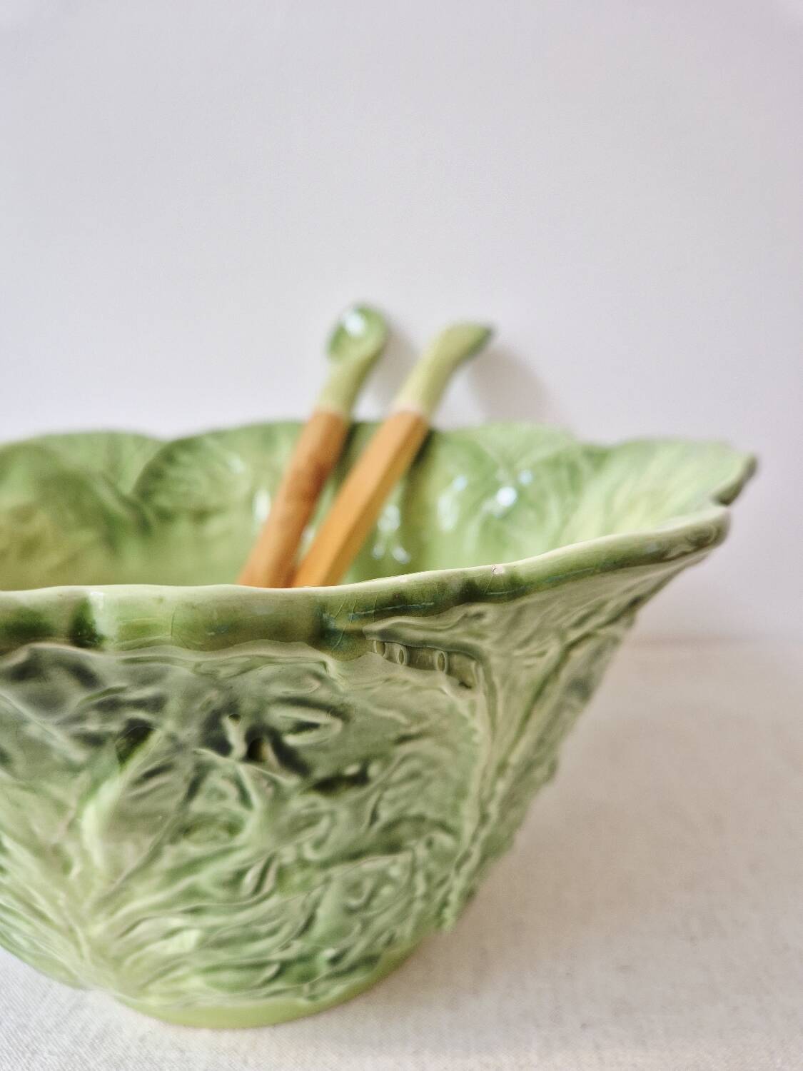 Large salad bowl in earthenware "Cabbage" 1970s - Vintage
