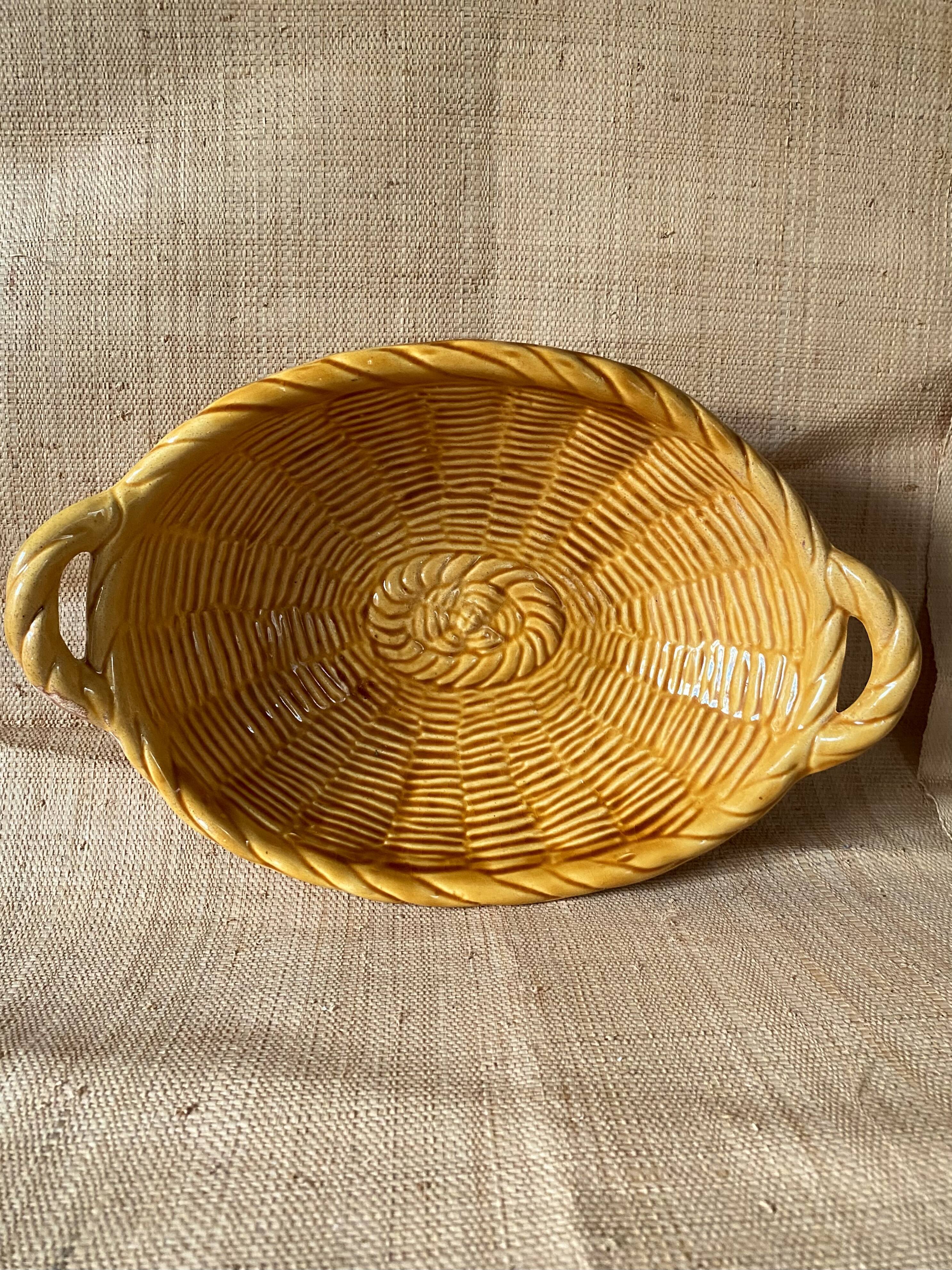 Provençal ceramic dish
