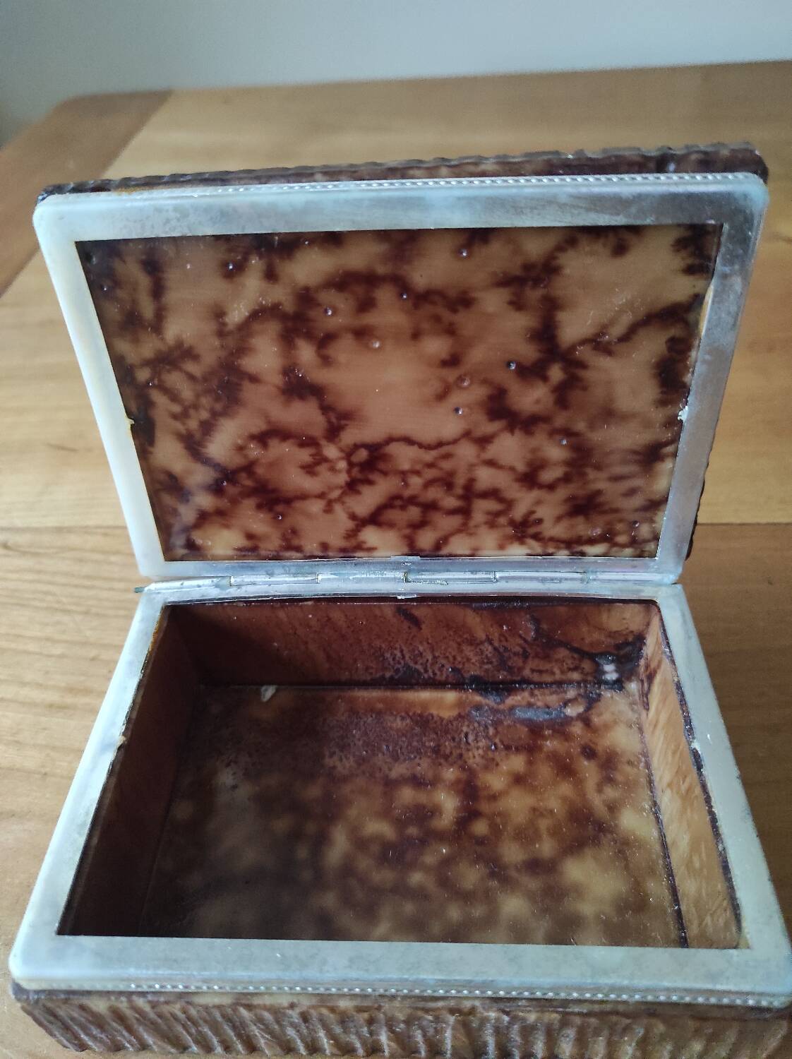 Tobacco set including a vintage stone ashtray.