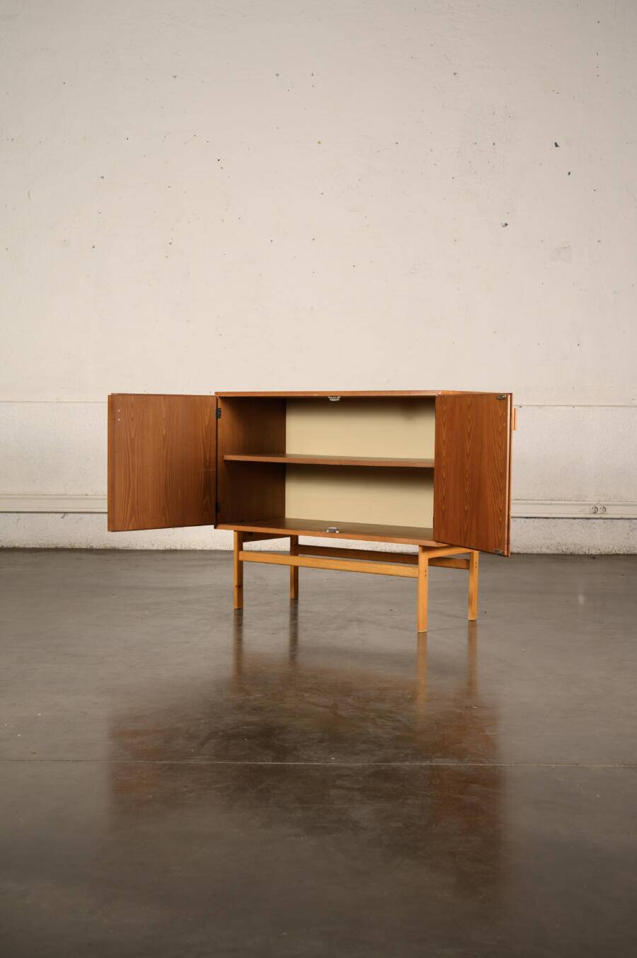 Buffet vintage 70