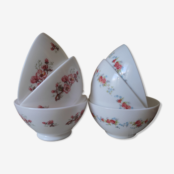 6 bowls in white opaline arcopal