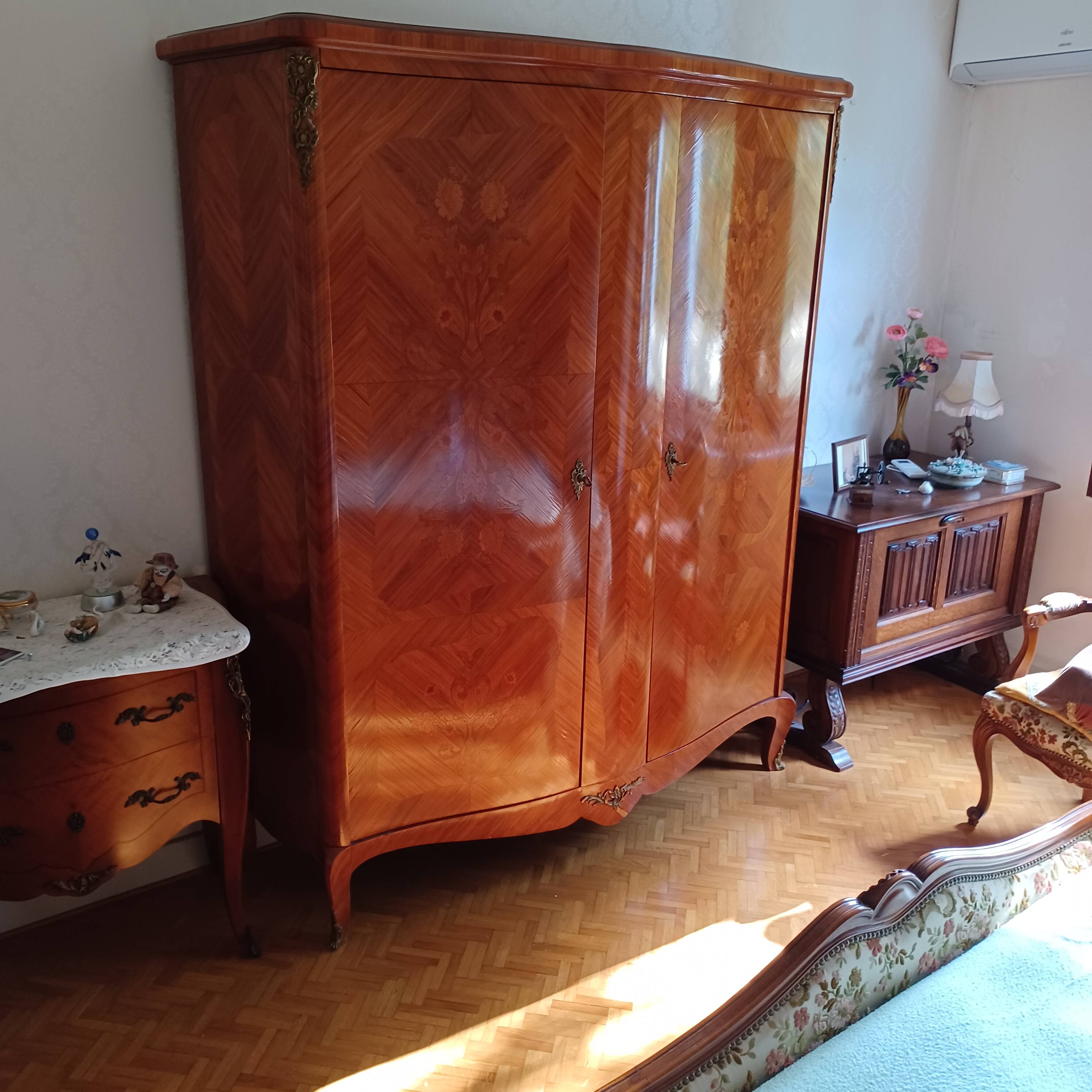 Armoire