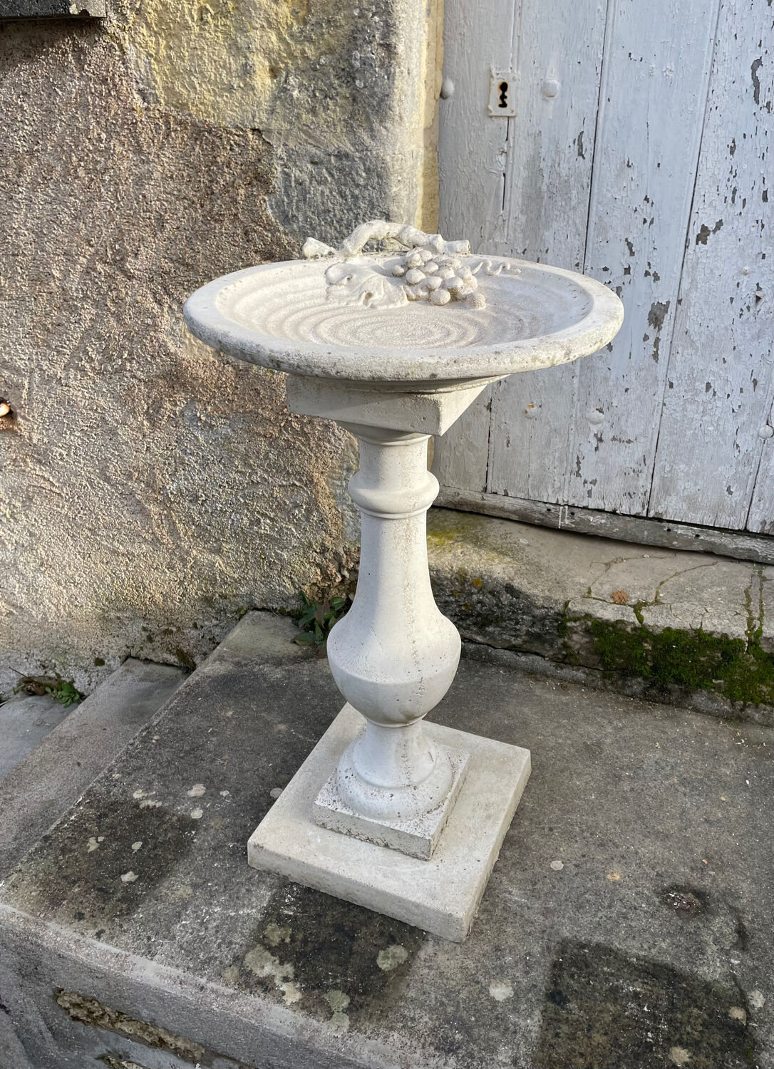 Decorative garden fountain in concrete + basin Ø42cm – 15-20kg – style
