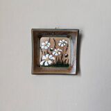 Céramique artisanale murale à décor de marguerites
