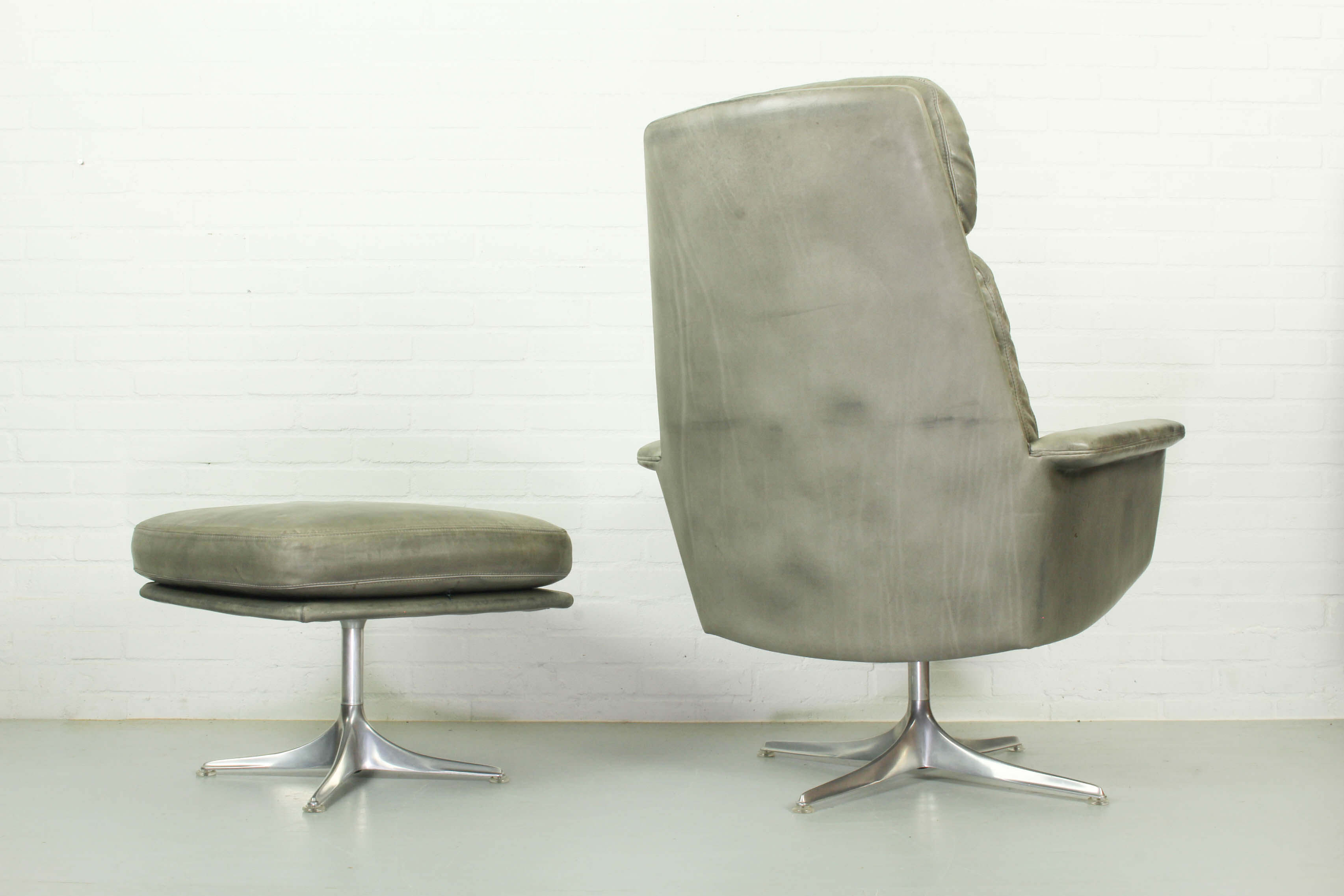 Sedia Swivel Highback Chair with matching ottoman by Horst Brüning for Cor, 1960s – Grey Leather