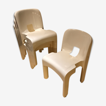 Universal plastic chairs model 4869 by Joe Colombo for Kartell