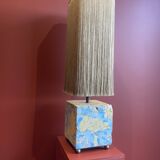Base stuck blue beige marble-plaster, fringed lampshade Houles, 21st century.