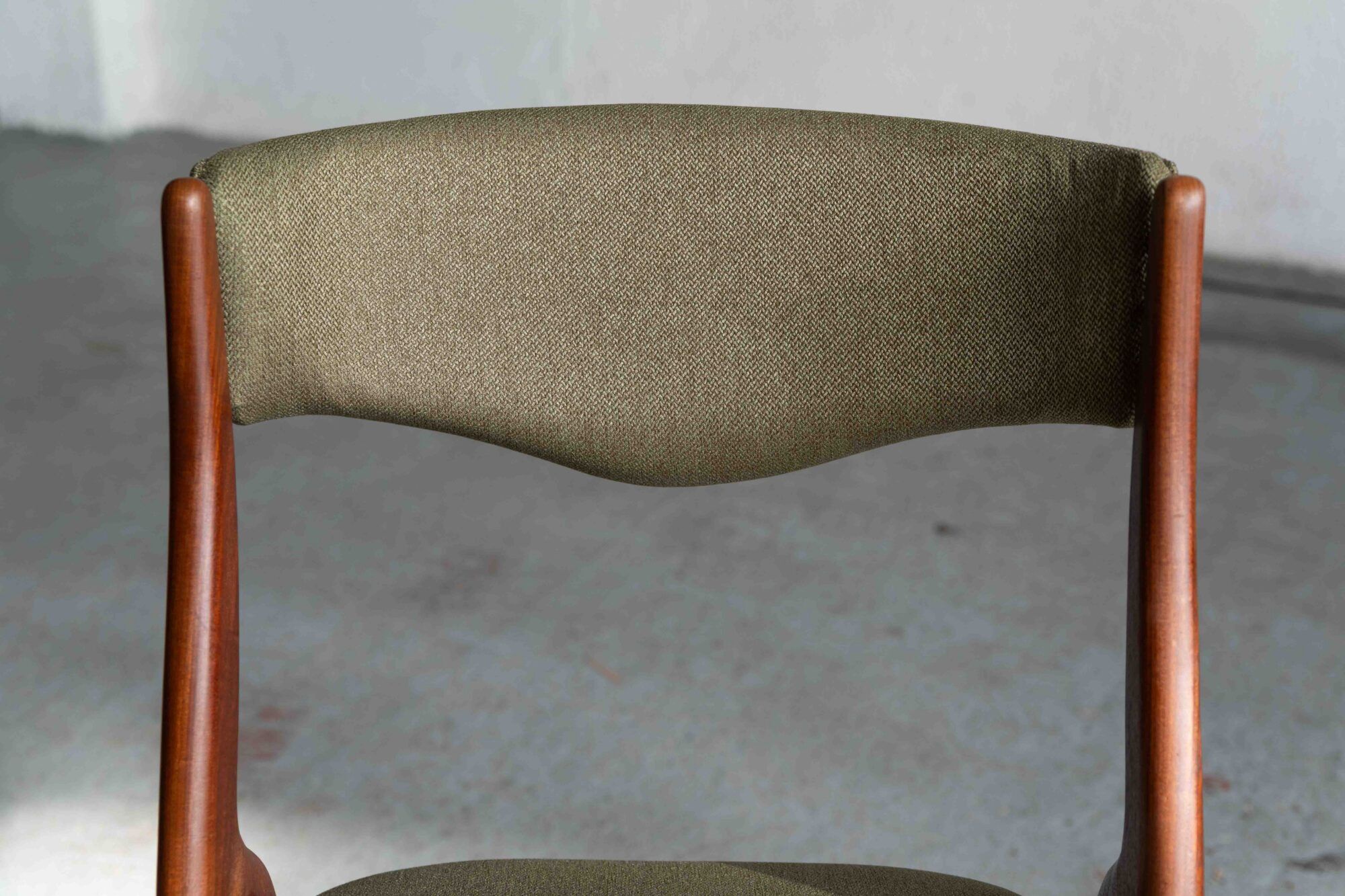 Set of 6 Aska dining chairs by Louis Van Teeffelen