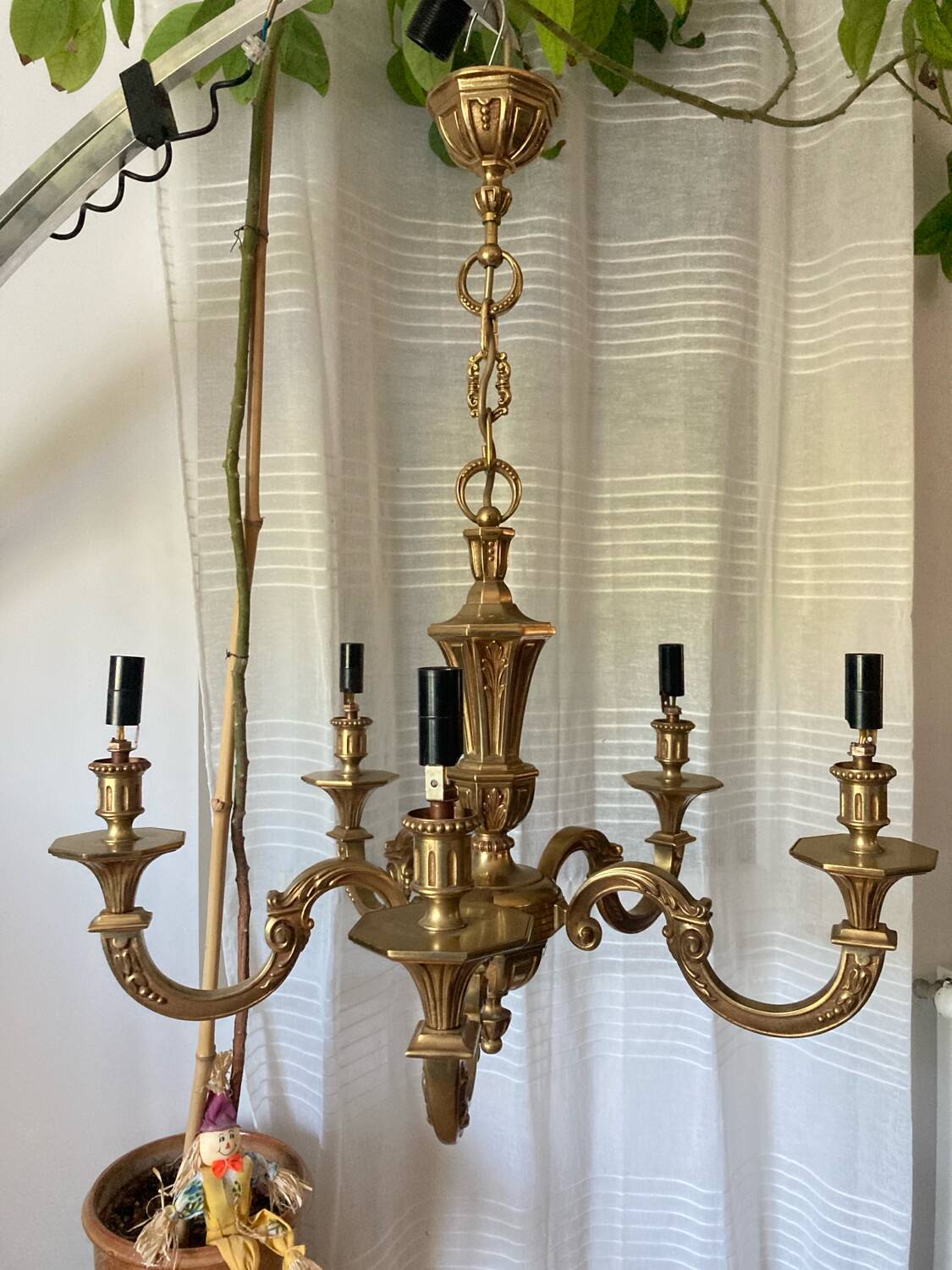 Louis XVI chandelier, 20th century, in solid gilded bronze