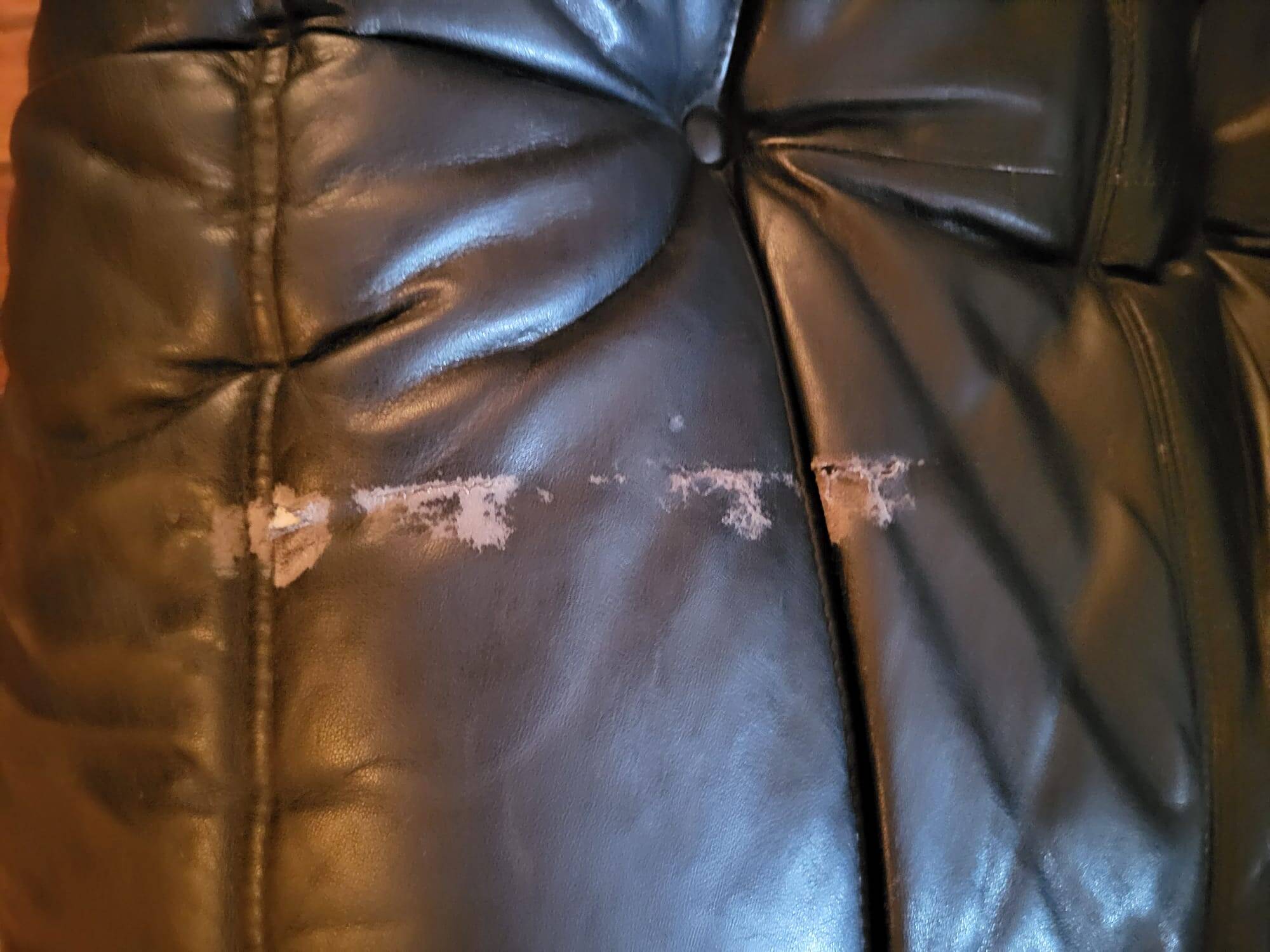 TOGO Canapé Set by Roset in black leather by Michel Ducaroy