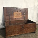 Old solid oak chest early XVIII Brutalist