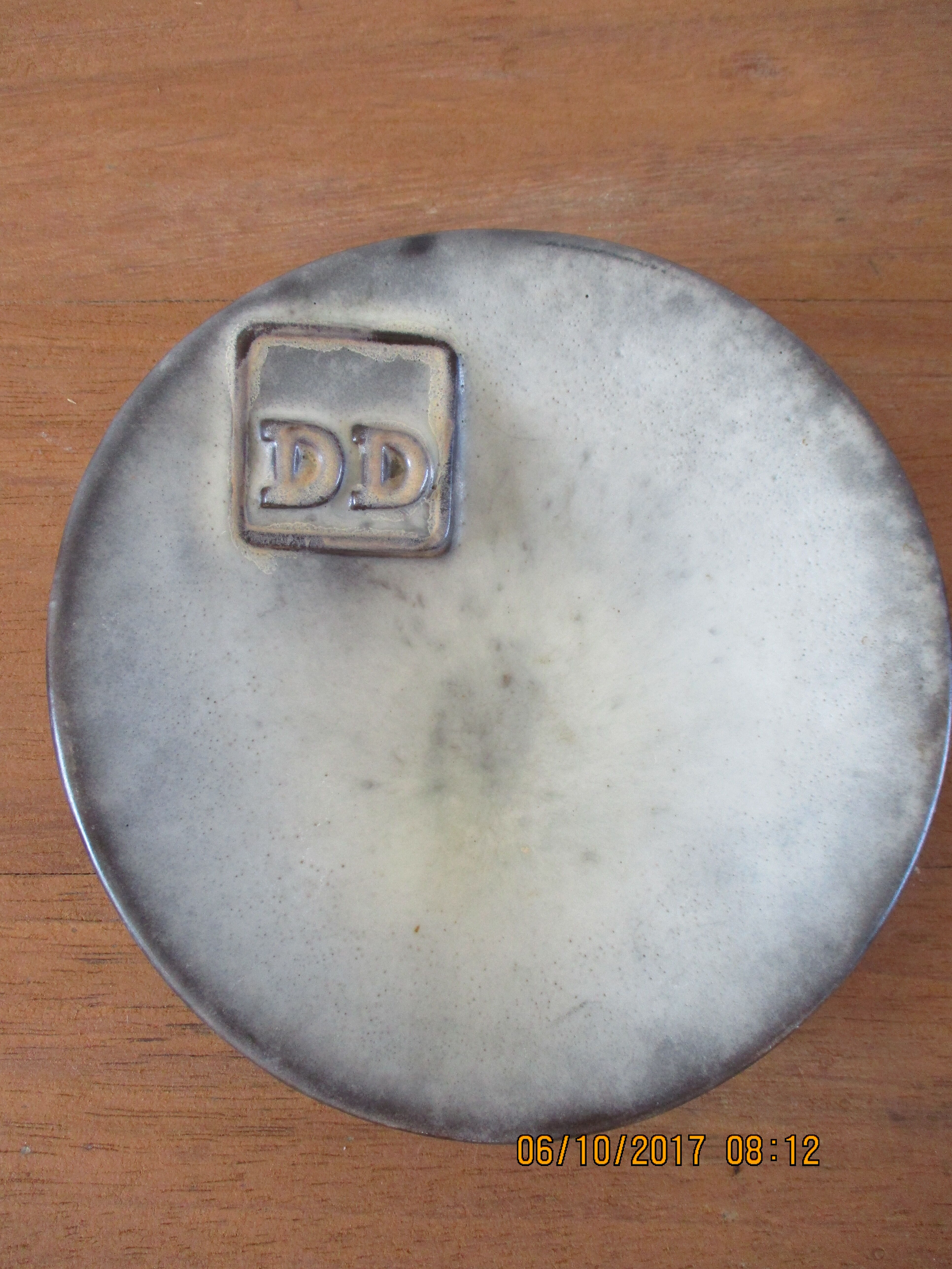 Empty ceramic pocket signed Villenauxe in Champagne 70s