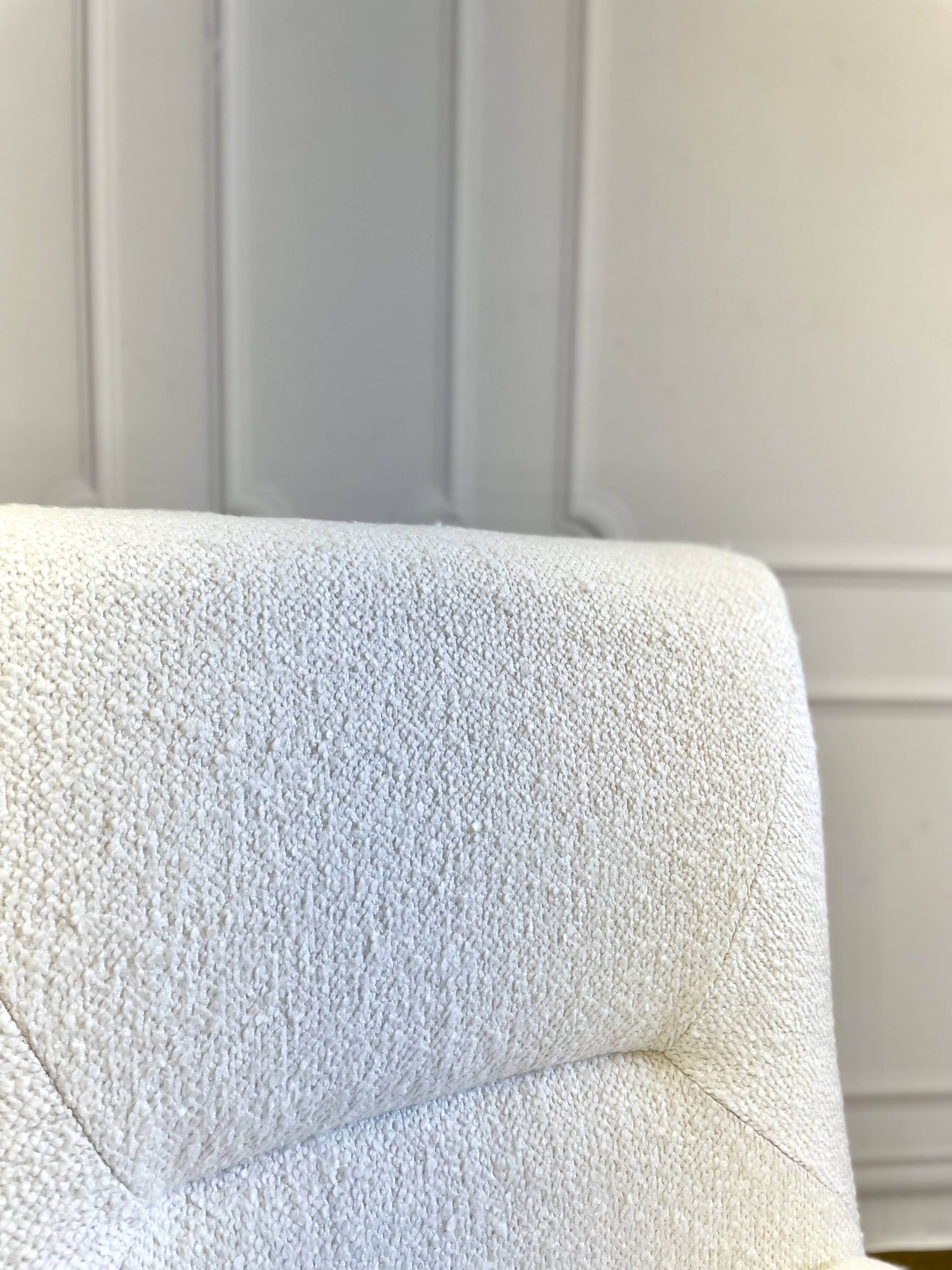 Paire de chauffeuses vintage bouclette blanche – design années 70