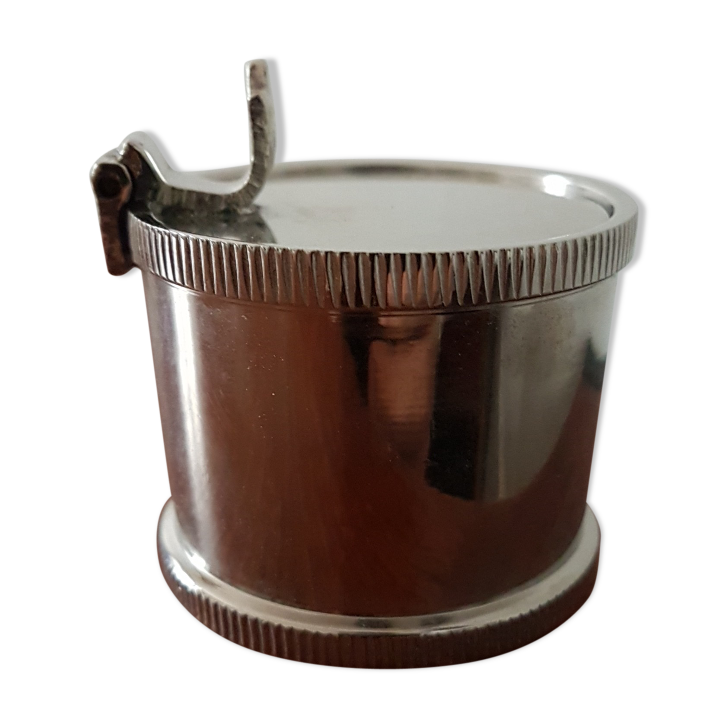 Ashtray coil metal
