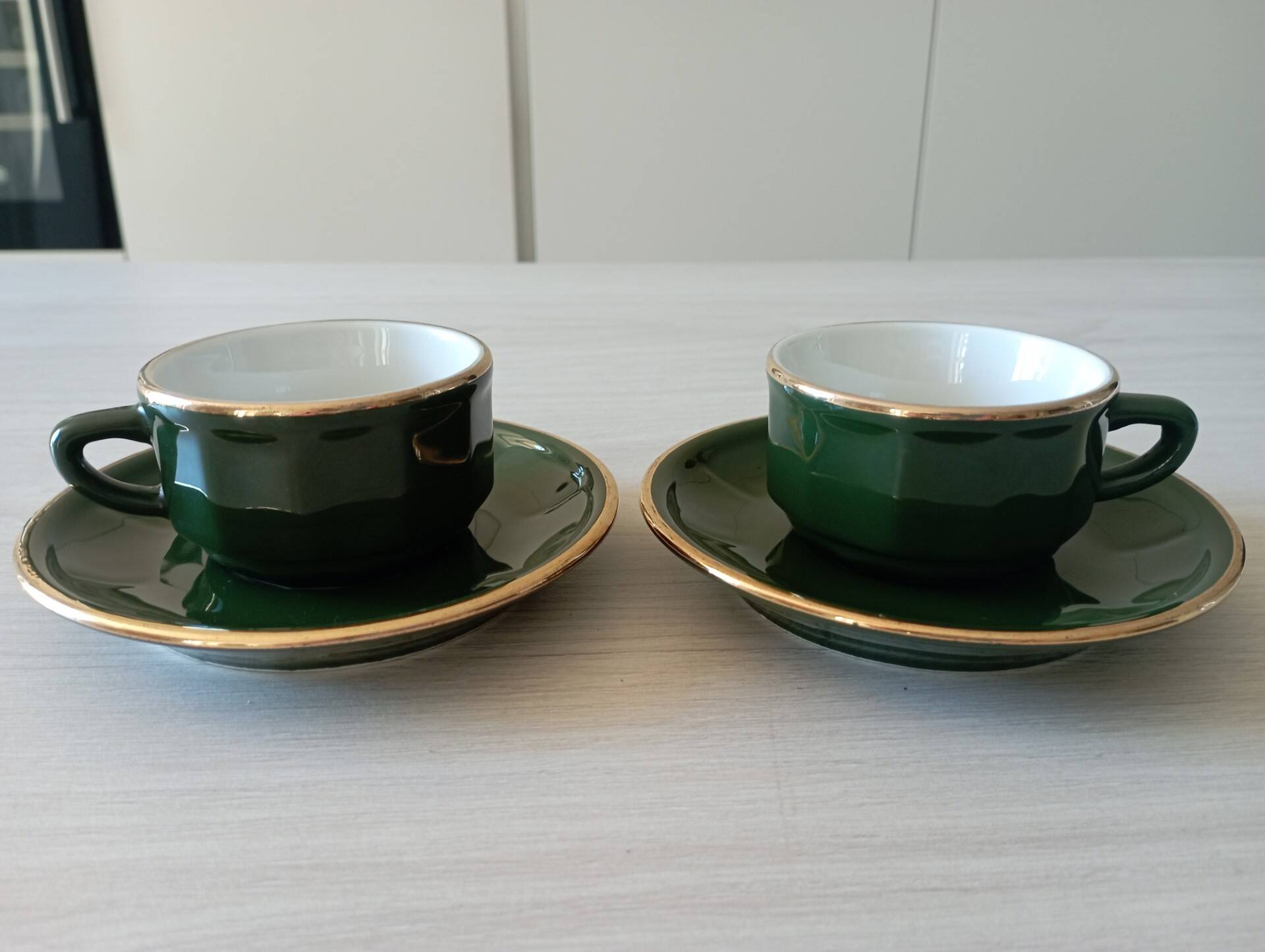 Duo of bistro cups