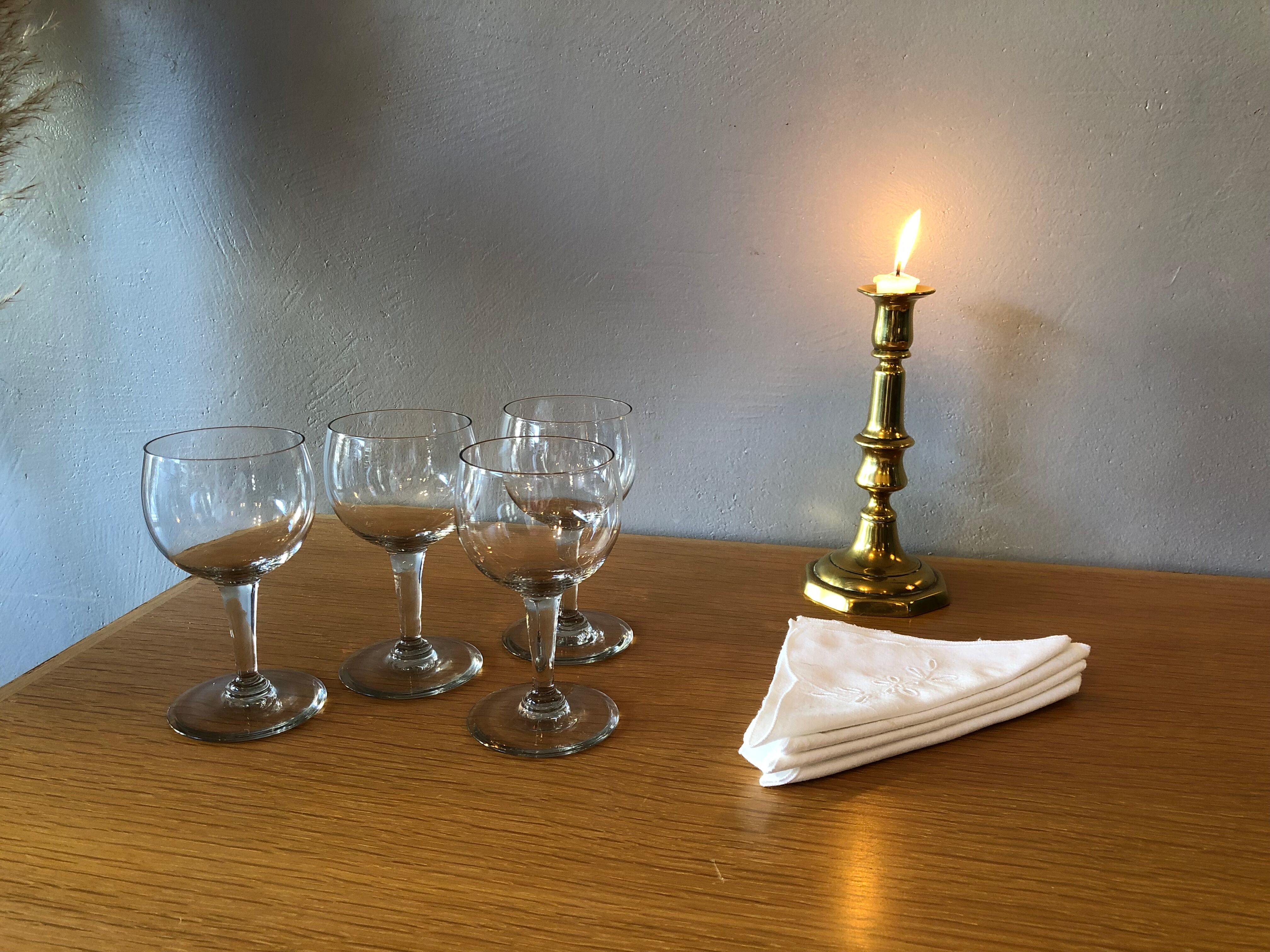 4 wine glasses balloon blown glass