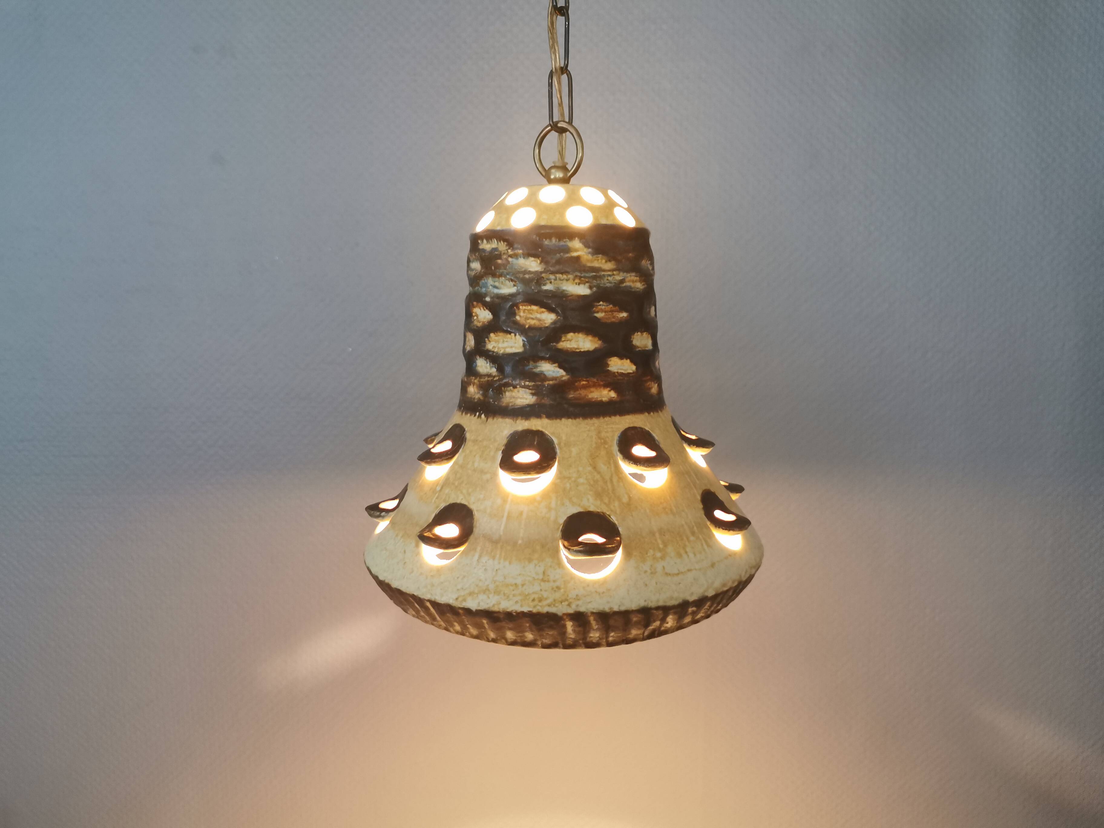 A stunning ceramic hanging lamp with exquisite details. Denmark 1970s