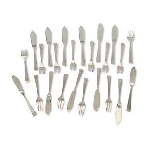 Ménagère 24 pièces en métal
