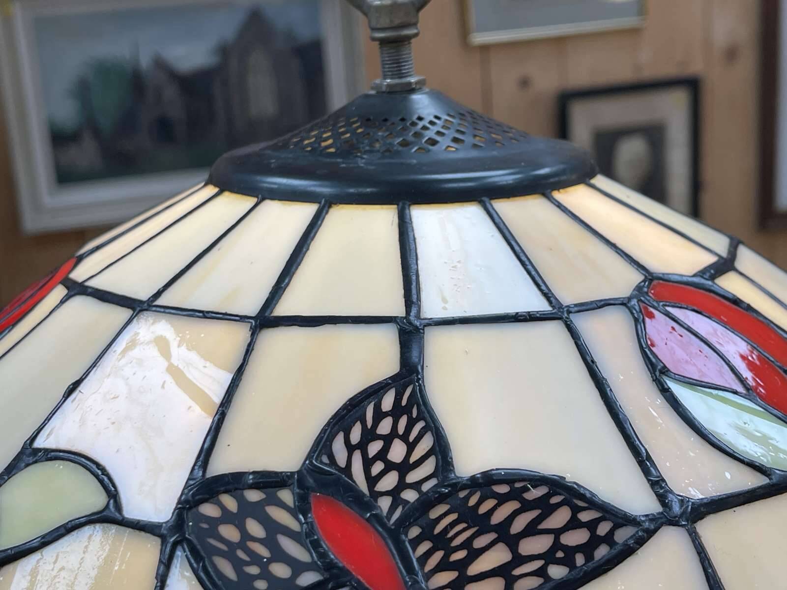 Tiffany style pendant light