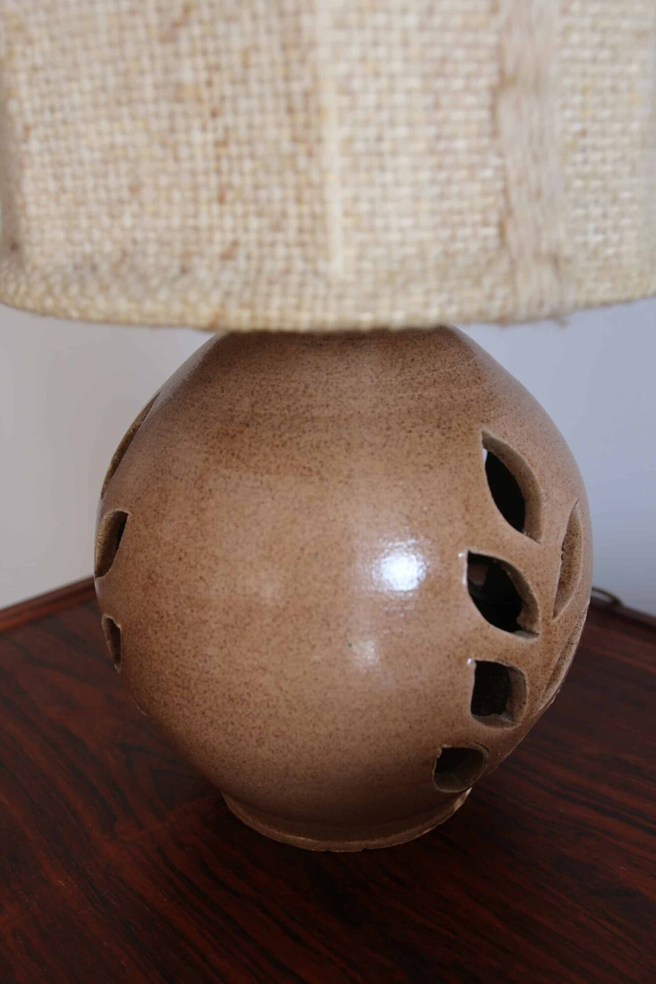 Lattice stoneware lamp
