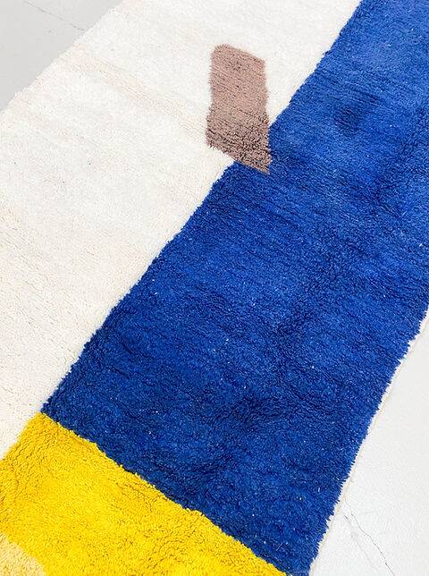 Moroccan handmade beni ouairine rug size 150 x 250 cm