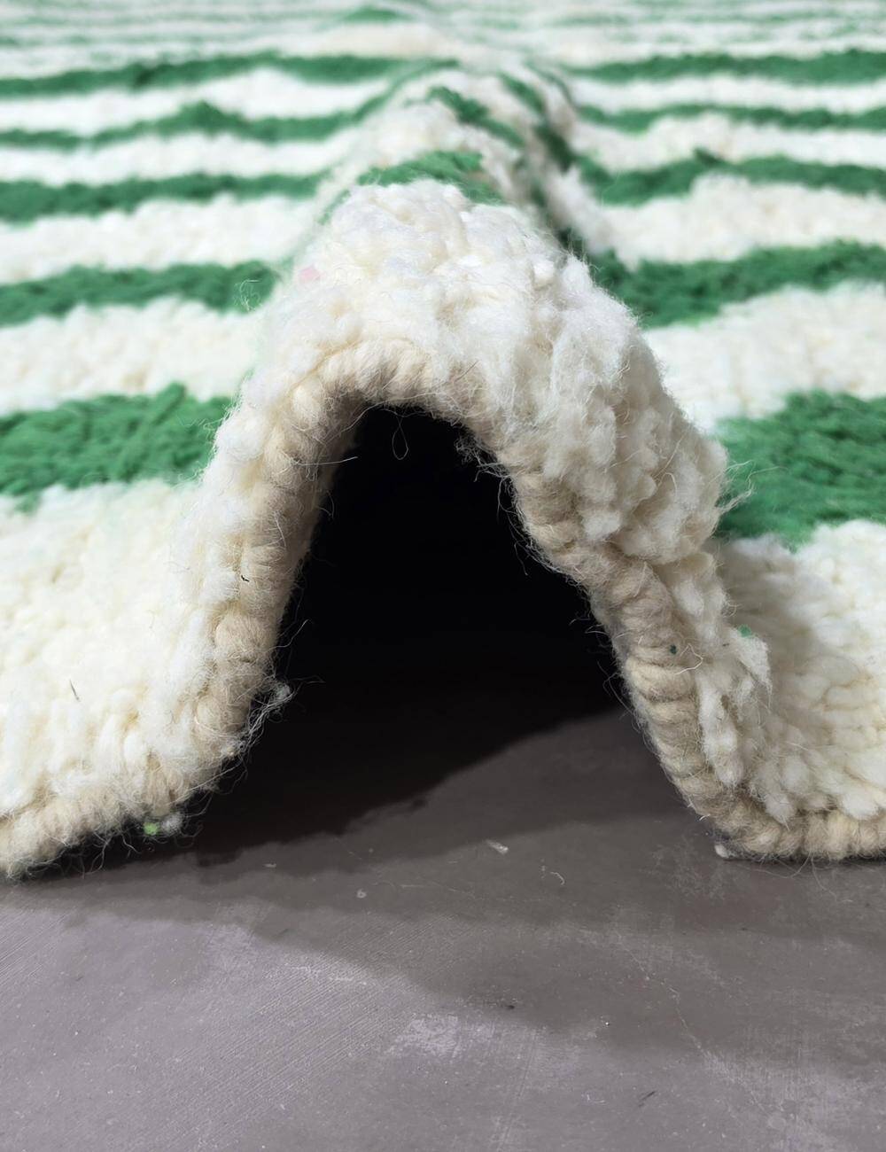 Contemporary Green Carpet - 307 x 252 cm