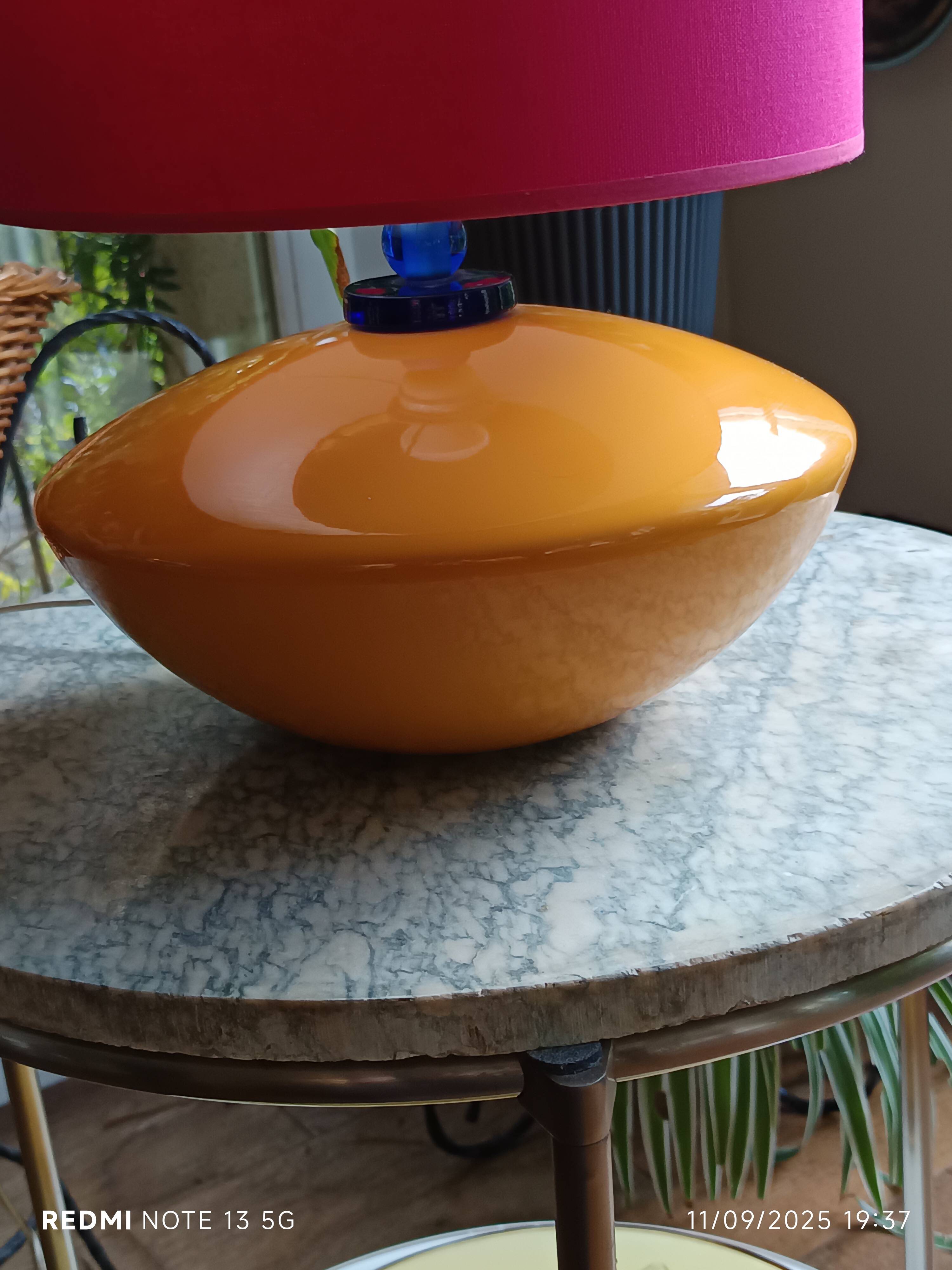 Albret lamp in colored ceramic, pebble shape, 1990
