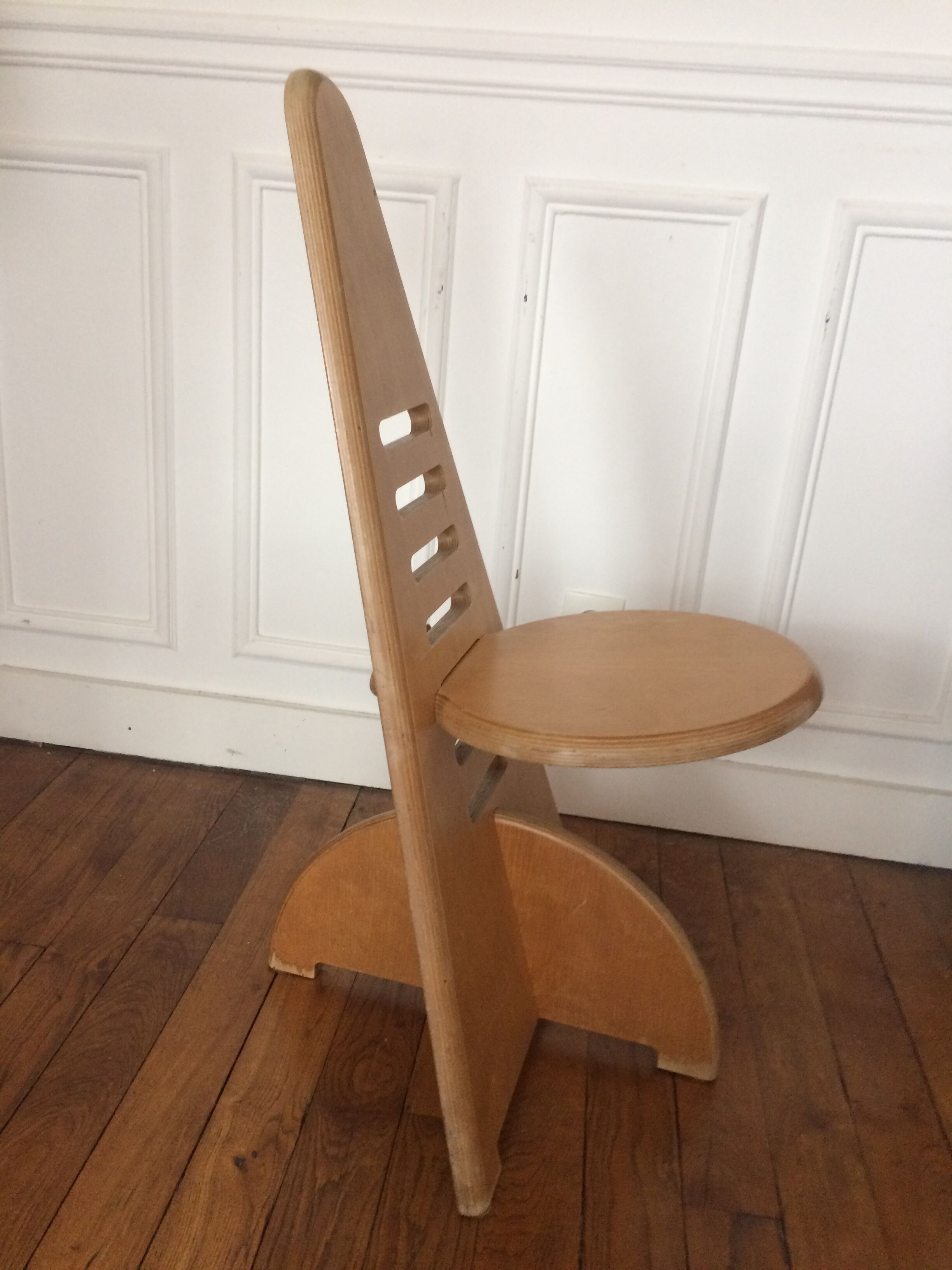 Monday chair sit Gijs Boelaars