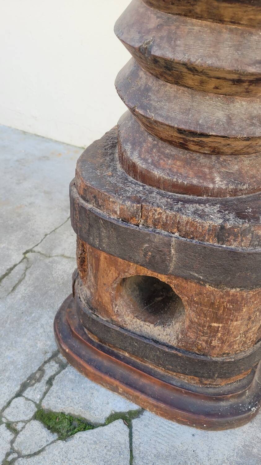 Old wooden press screw column 19th rustic folk art in oak