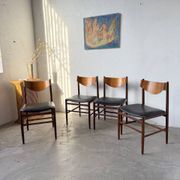 Set of 4 Italian chairs by Gianfranco Frattini.