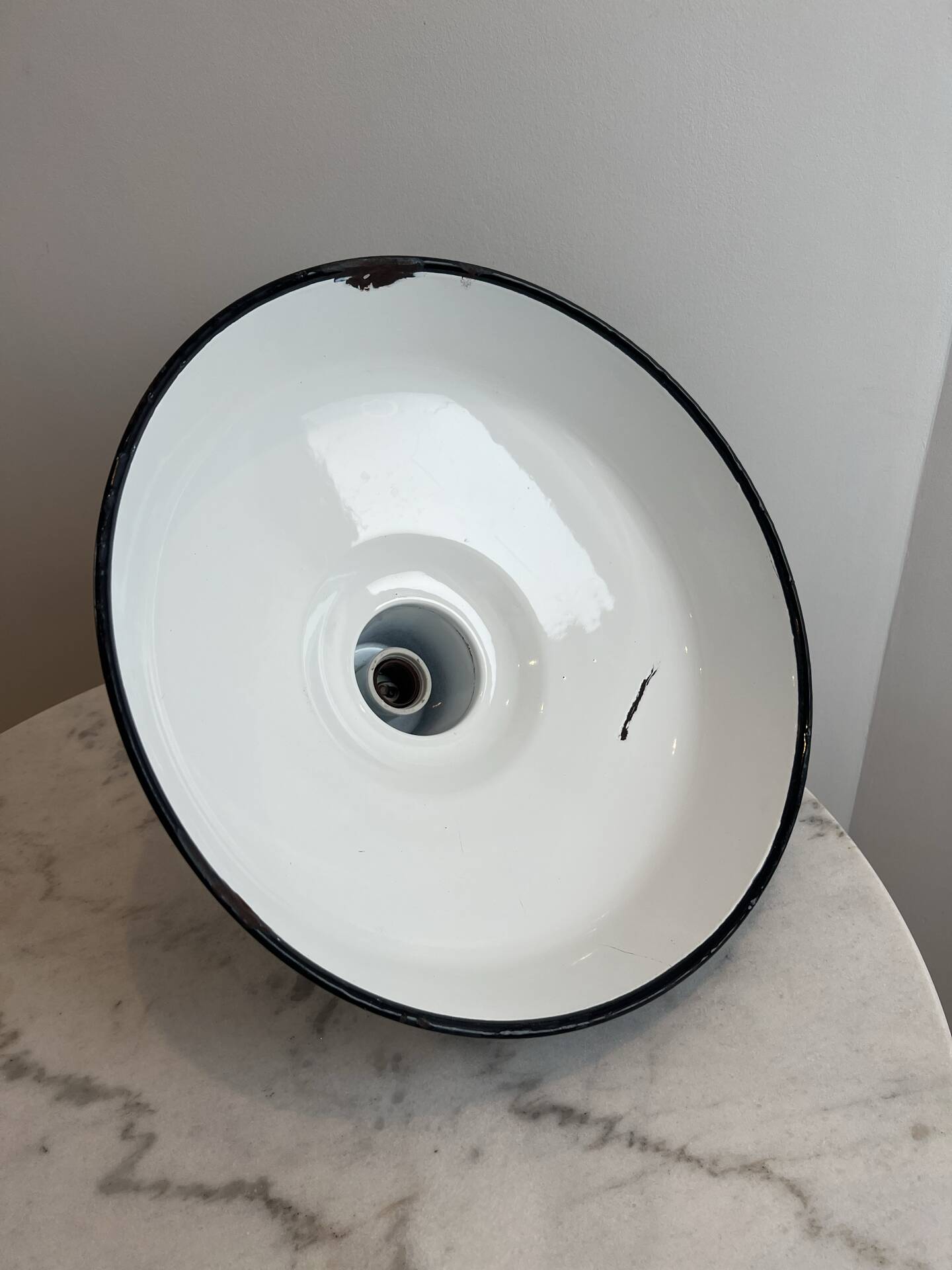 Industrial suspension in black enamelled sheet metal - workshop lampshade